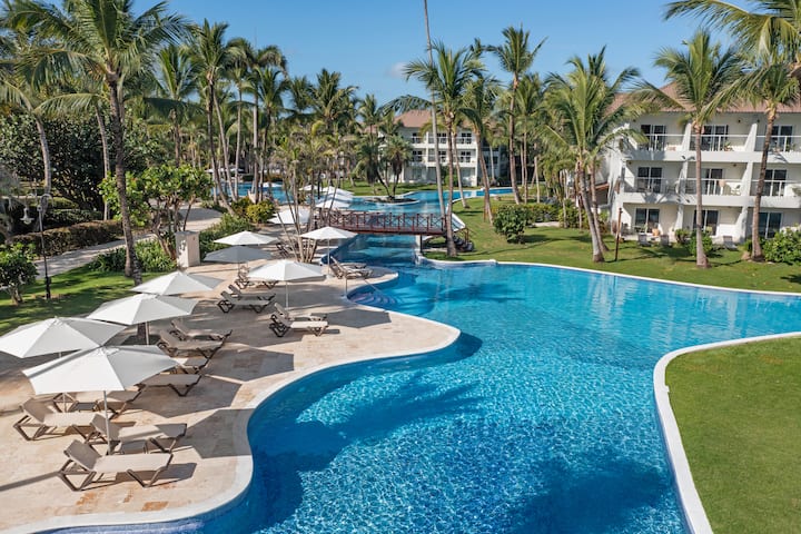 Pool at the Wyndham Alltra Punta Cana All Inclusive Resort in Punta Cana, Other than US/Canada