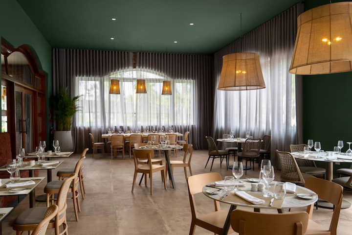Wyndham Alltra Punta Cana All Inclusive Resort restaurant in Punta Cana, Other than US/Canada