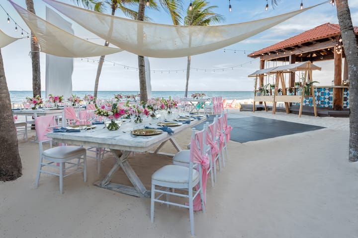 Wyndham Alltra Playa del Carmen Adults Only All Inclusive ballroom wedding in Playa del Carmen, Other than US/Canada