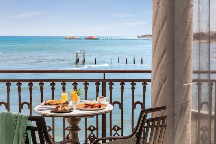 Wyndham Alltra Playa del Carmen Adults Only All Inclusive suite in Playa del Carmen, Other than US/Canada