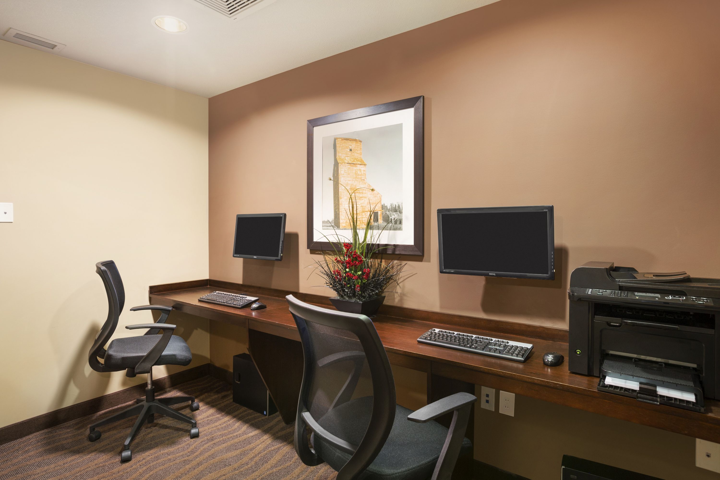 Microtel Inn & Suites by Wyndham Blackfalds Red Deer North business center in Blackfalds, Alberta