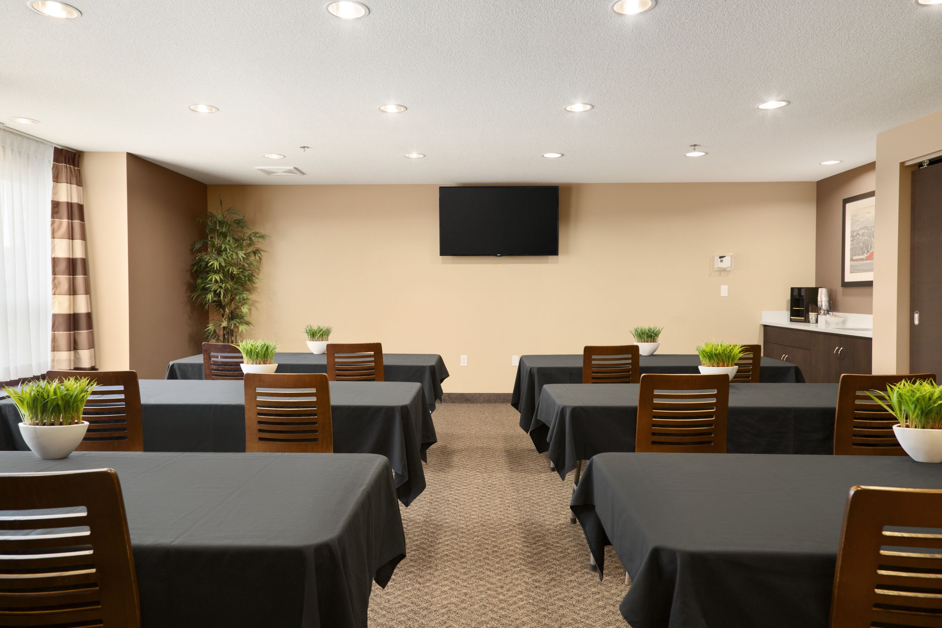 Meeting room at Microtel Inn & Suites by Wyndham Blackfalds Red Deer North in Blackfalds, Alberta