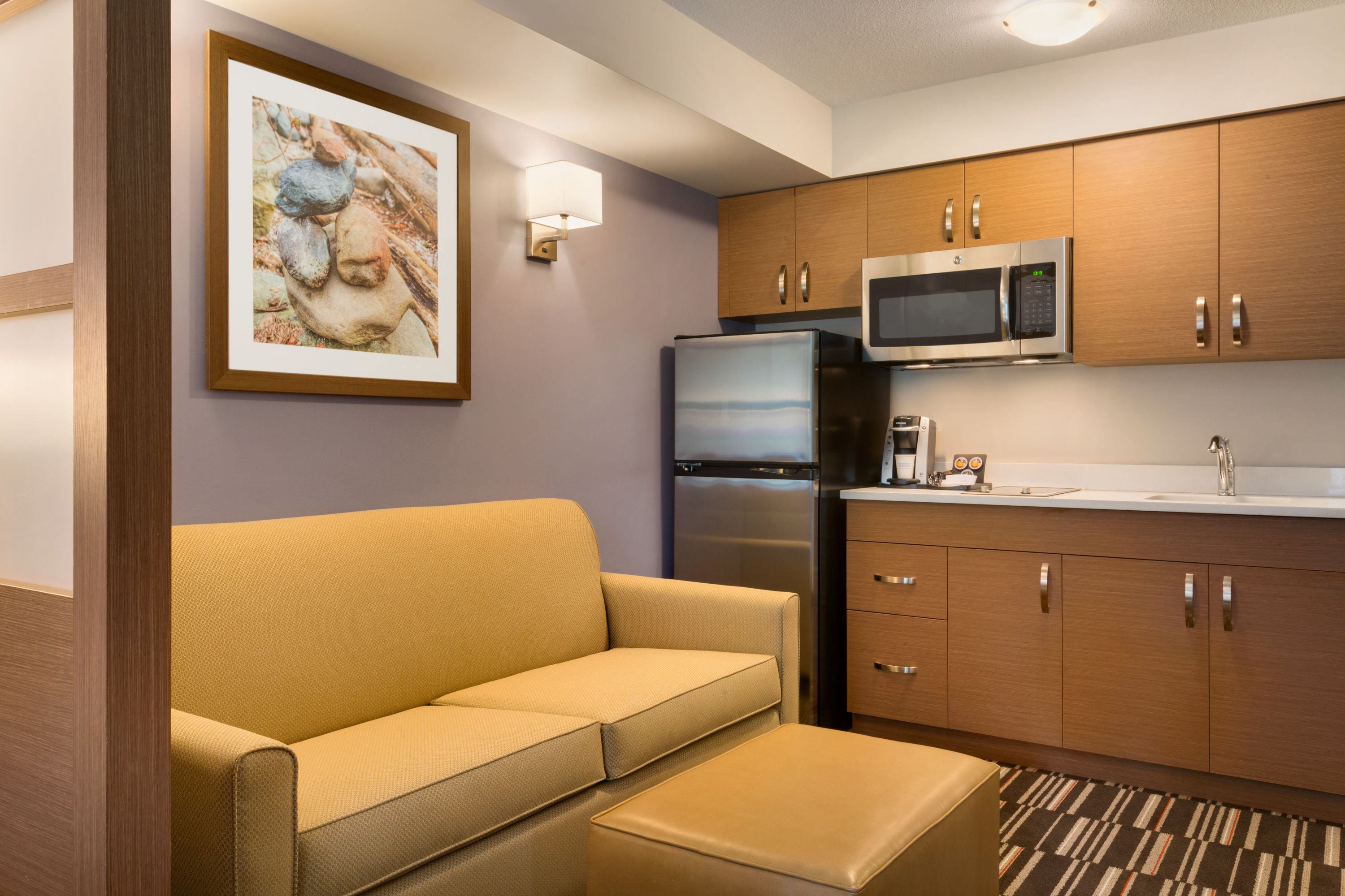 Microtel Inn & Suites by Wyndham Oyster Bay suite in Ladysmith, British Columbia