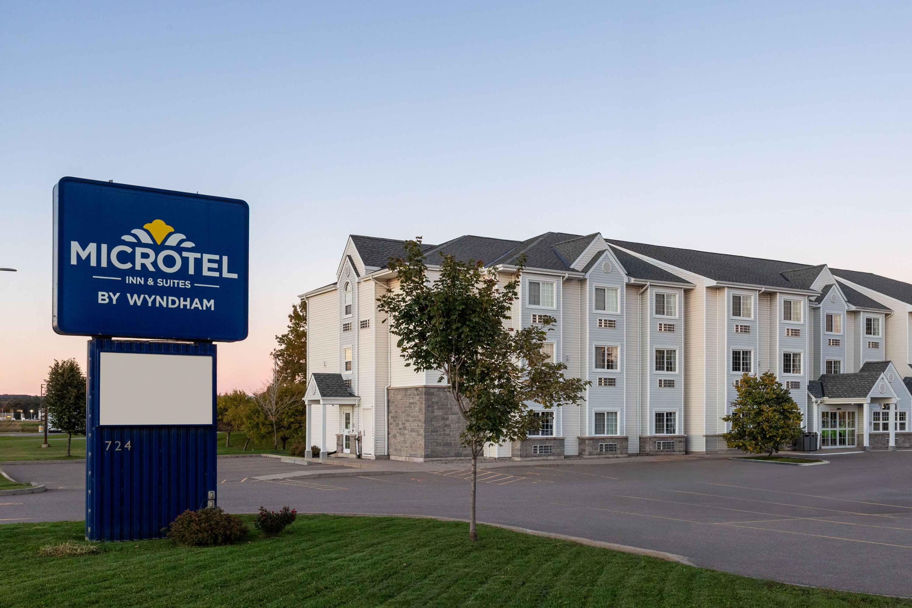 Exterior Dusk Image of Microtel Inn & Suites by Wyndham Sault Ste. Marie hotel in Sault Sainte Marie, Ontario