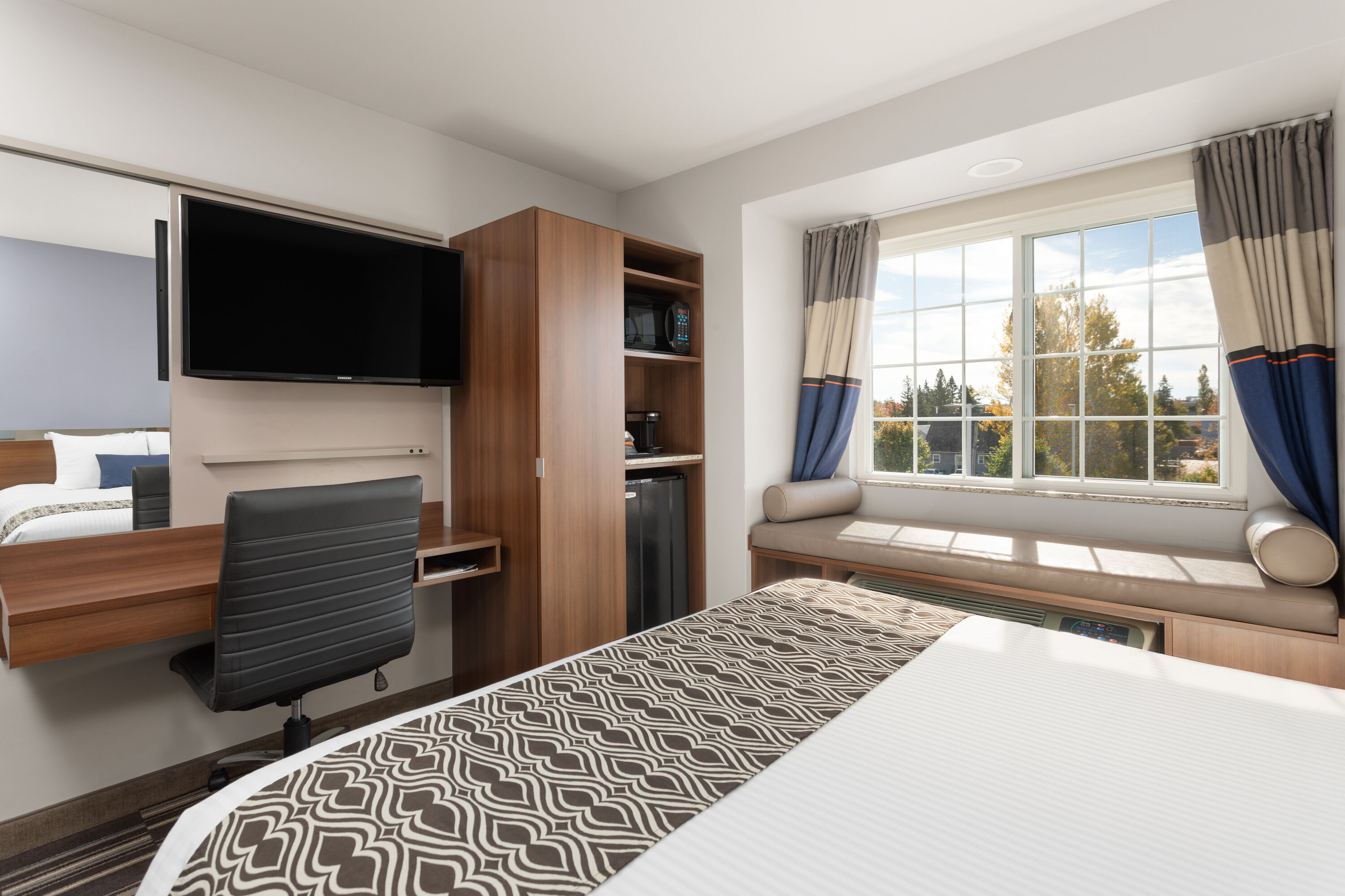 Guest room at the Microtel Inn & Suites by Wyndham Sault Ste. Marie in Sault Sainte Marie, Ontario