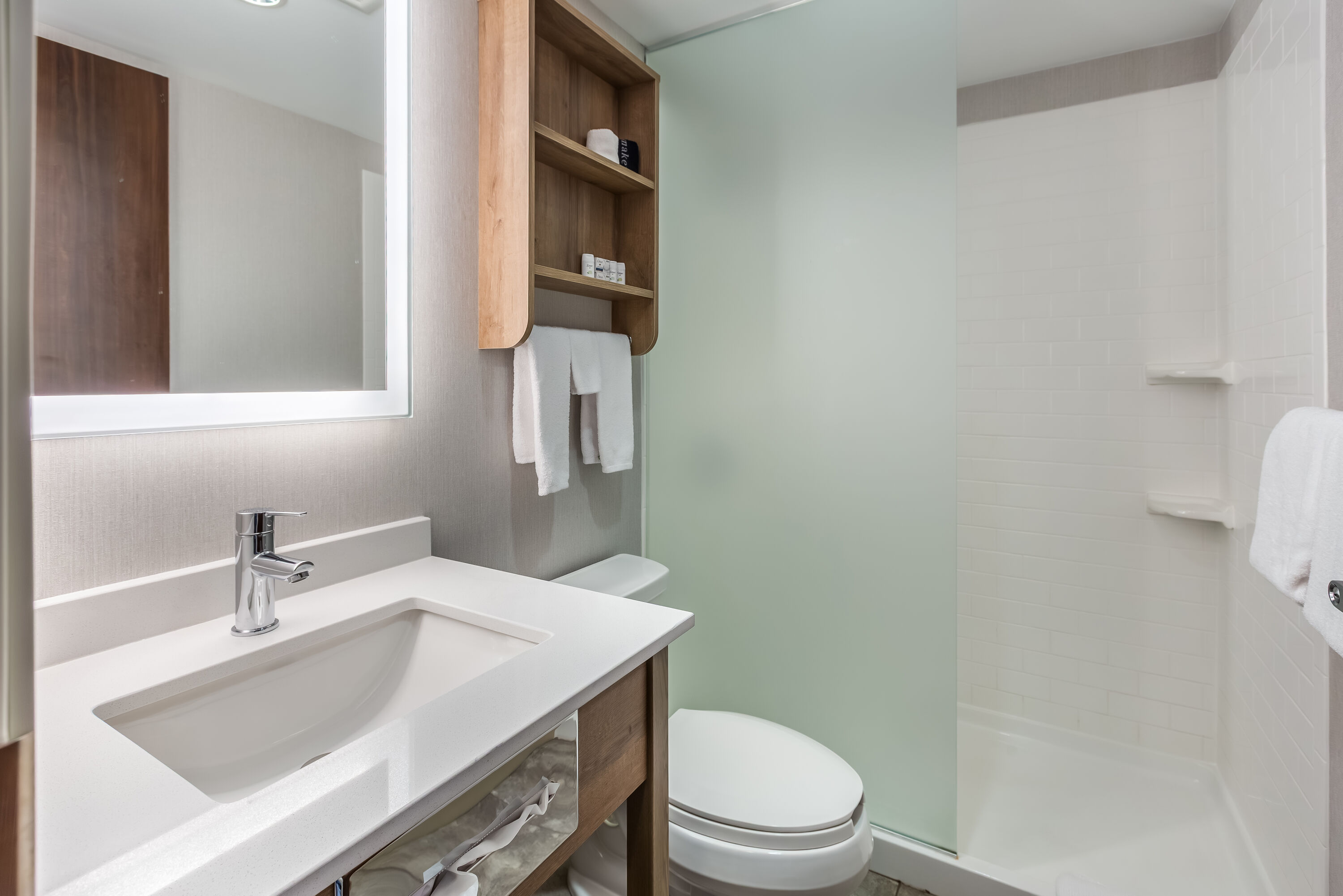 Guest room bath at the Microtel Inn & Suites by Wyndham Timmins in Timmins, Ontario