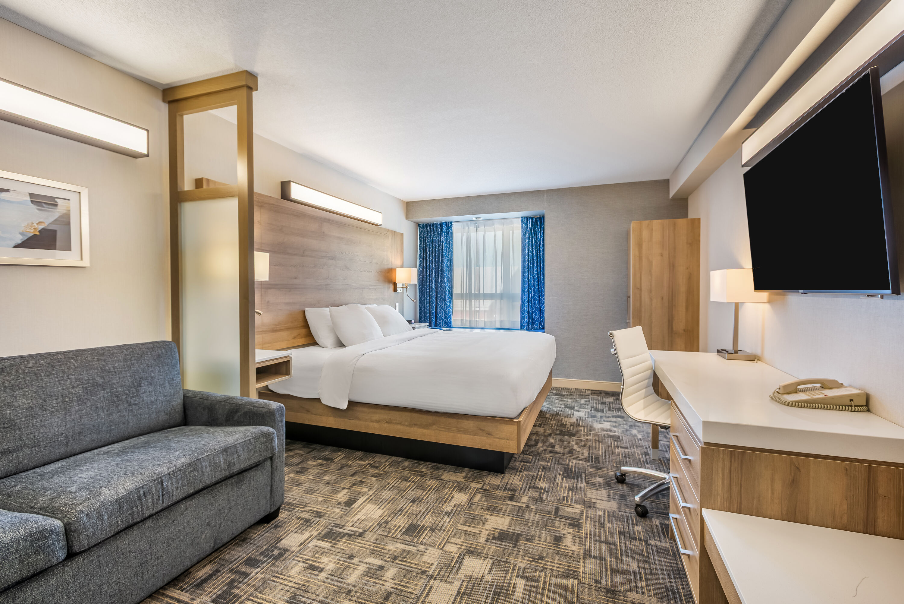 Microtel Inn & Suites by Wyndham Timmins suite in Timmins, Ontario