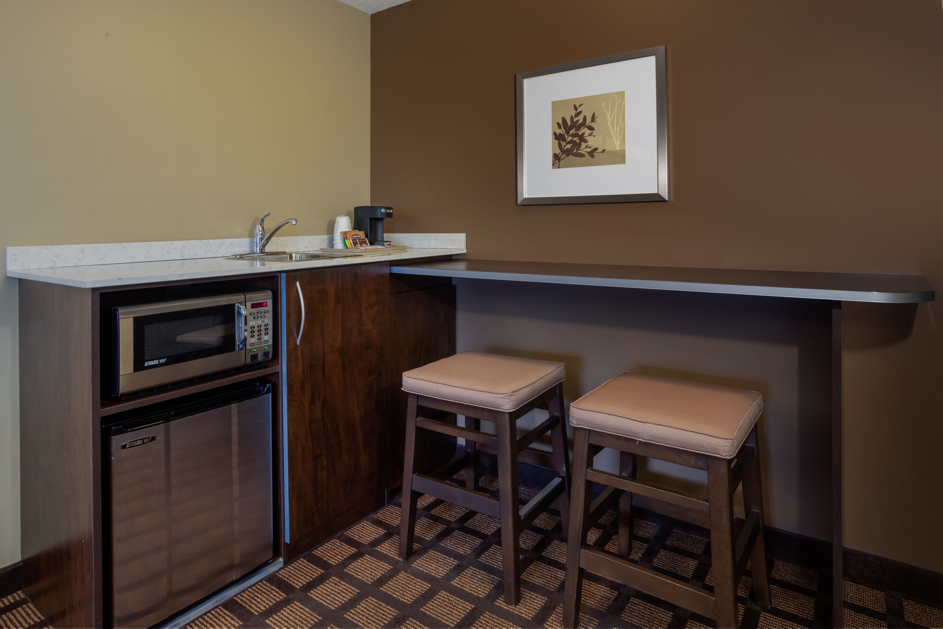 Microtel Inn & Suites by Wyndham Timmins suite in Timmins, Ontario