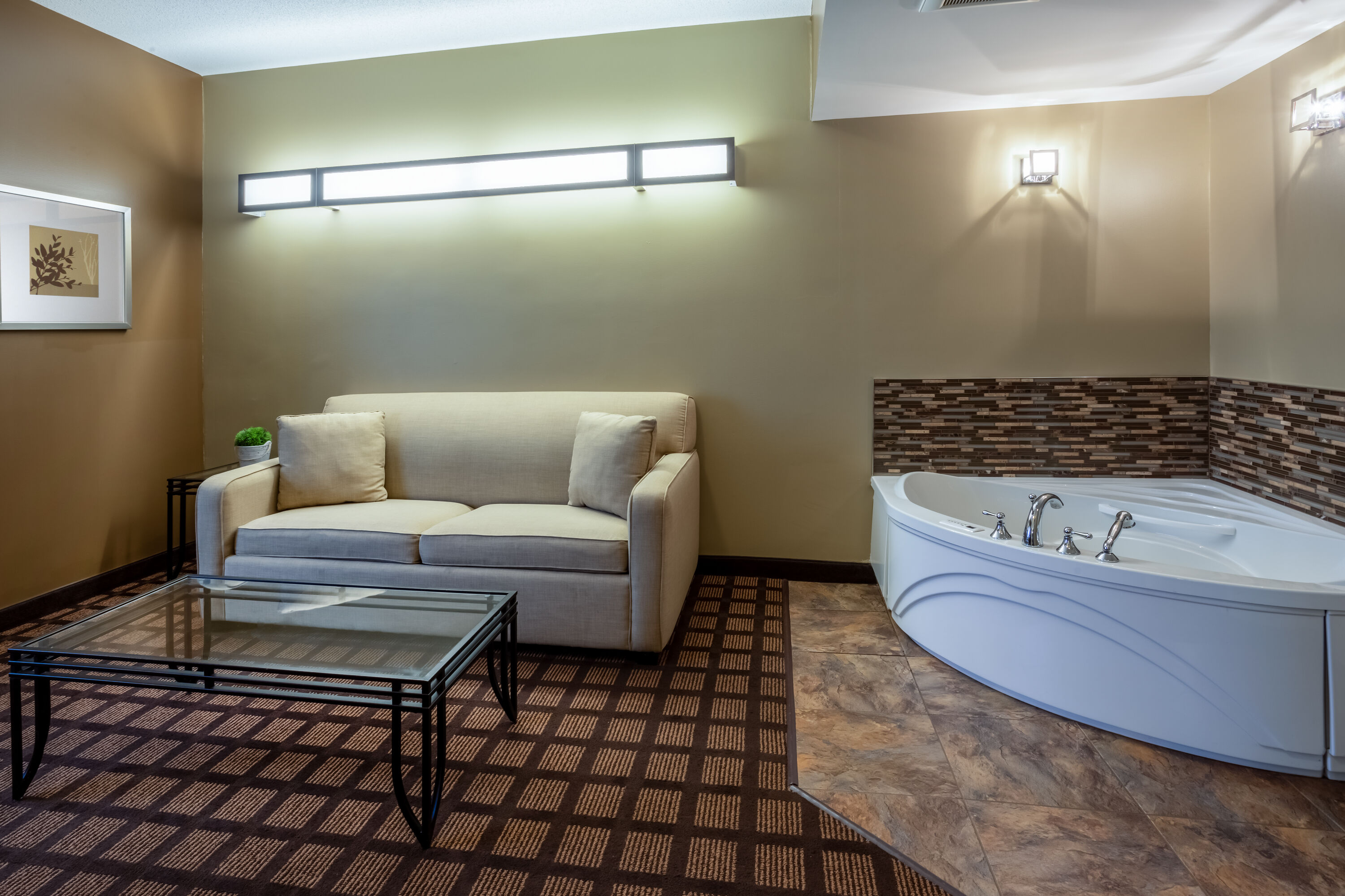 Microtel Inn & Suites by Wyndham Timmins suite in Timmins, Ontario