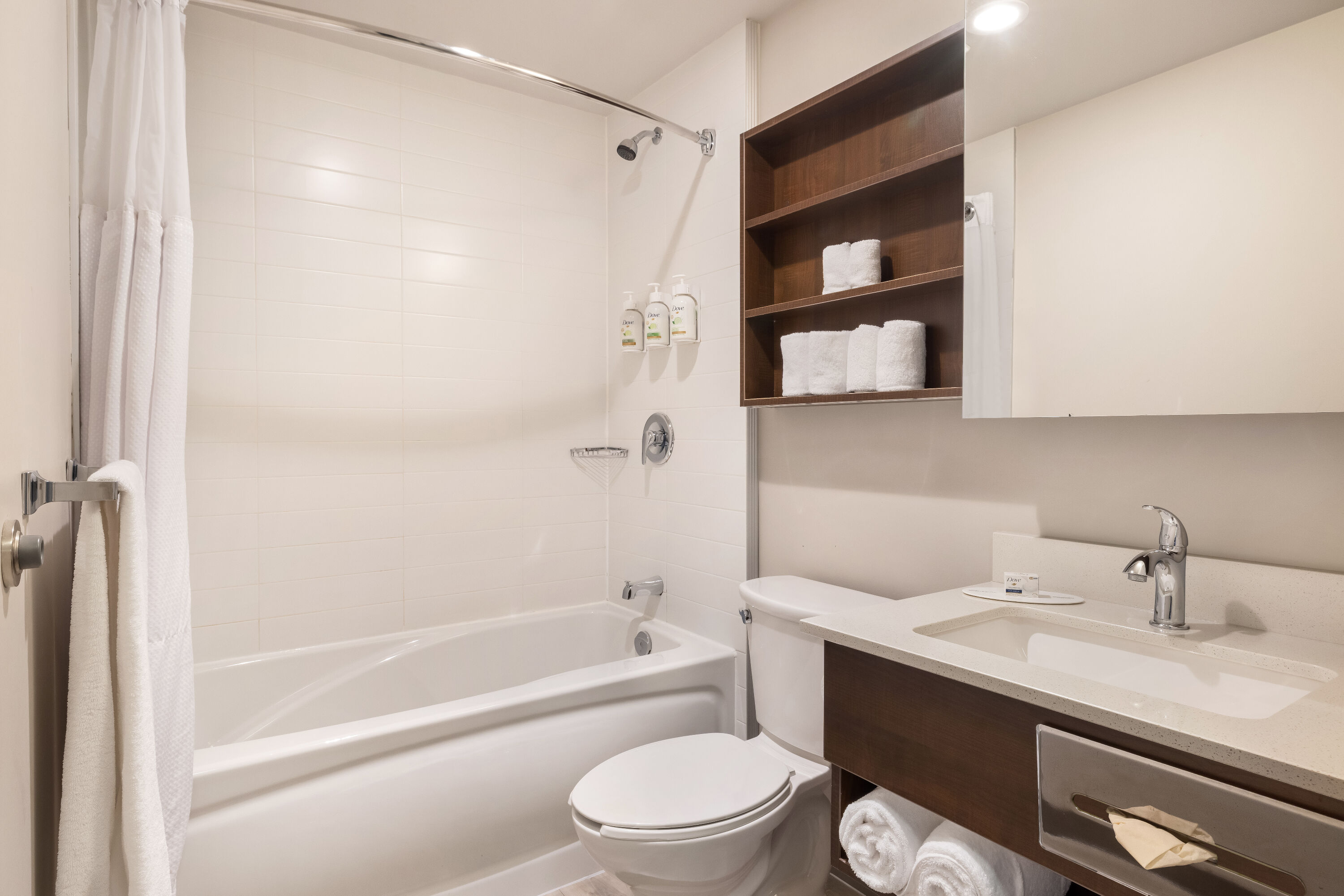 Guest room bath at the Microtel Inn & Suites by Wyndham Mont Tremblant in Mont-Tremblant, Quebec