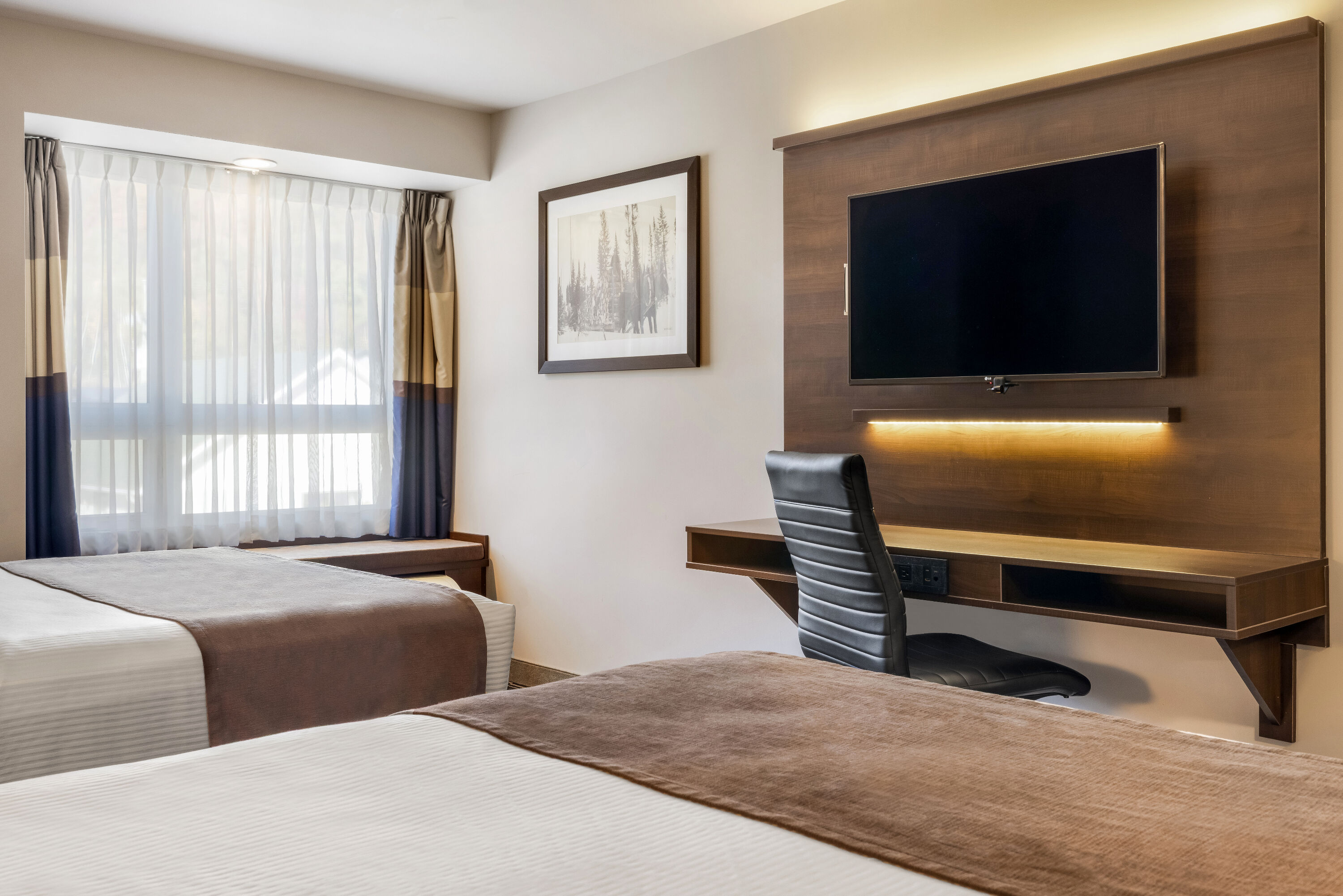 Microtel Inn & Suites by Wyndham Mont Tremblant suite in Mont-Tremblant, Quebec