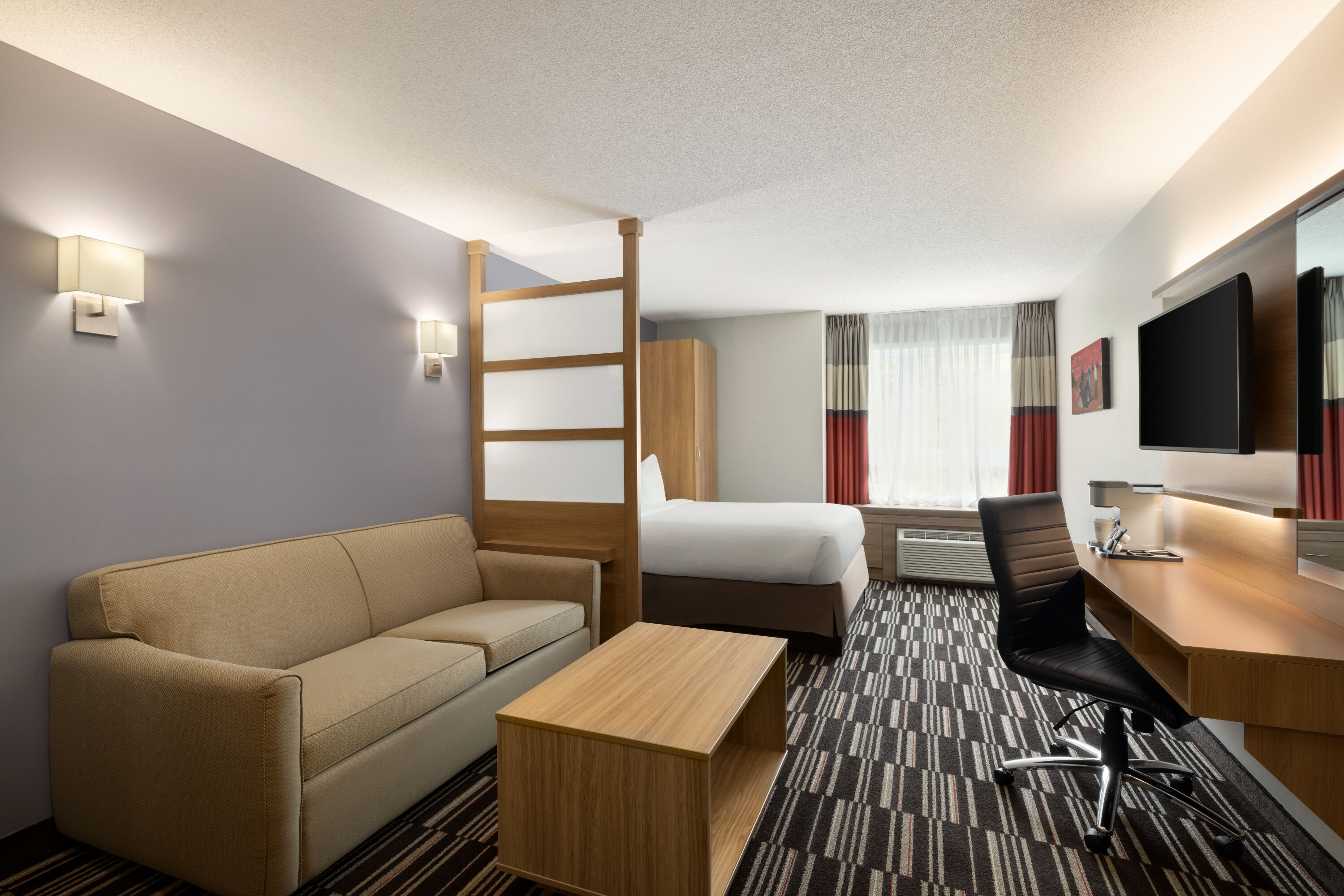 Microtel Inn & Suites by Wyndham Val-d Or suite in Val-d Or, Quebec