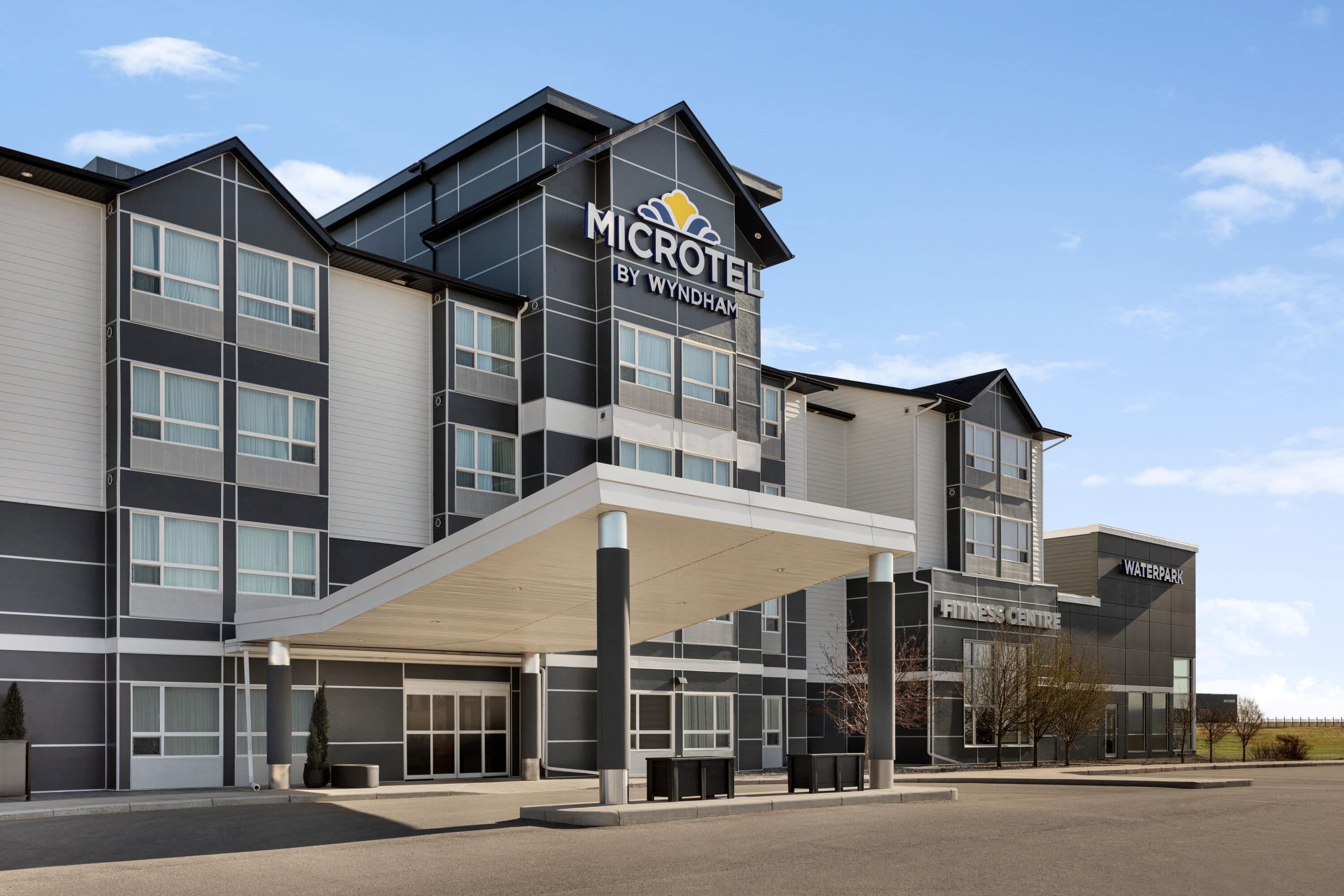 Microtel Inn & Suites by Wyndham Weyburn Weyburn, SK Hotels