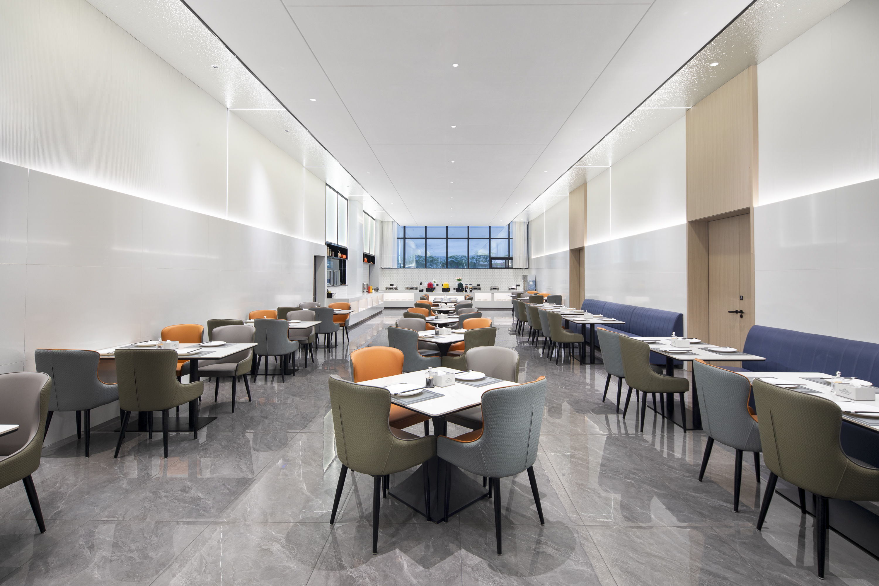 Microtel by Wyndham Anshun Xixiu restaurant breakfast area with seating in Anshun, Other than US/Canada