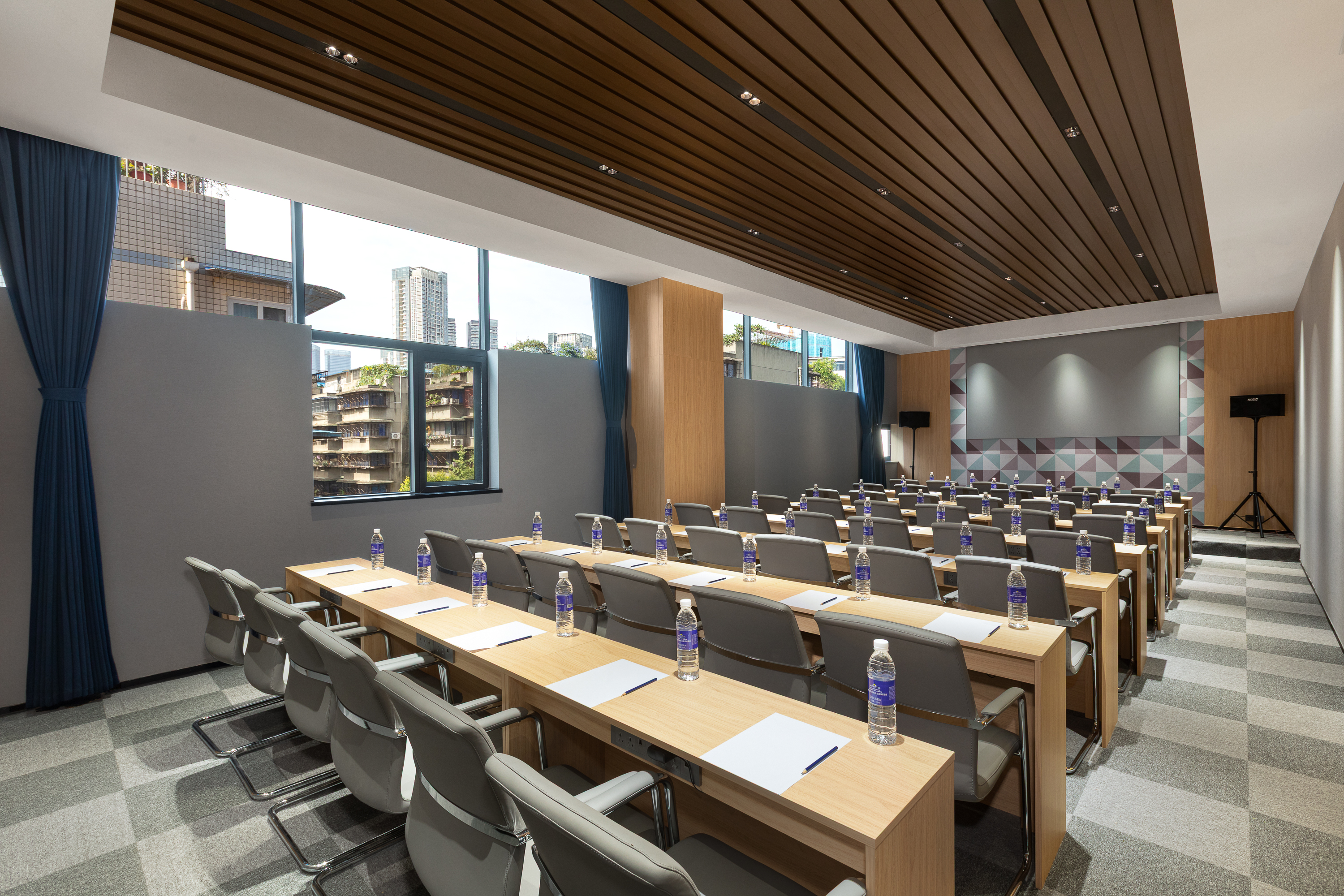 Meeting room at Microtel by Wyndham Chengdu Jinniu in Chengdu, Other than US/Canada