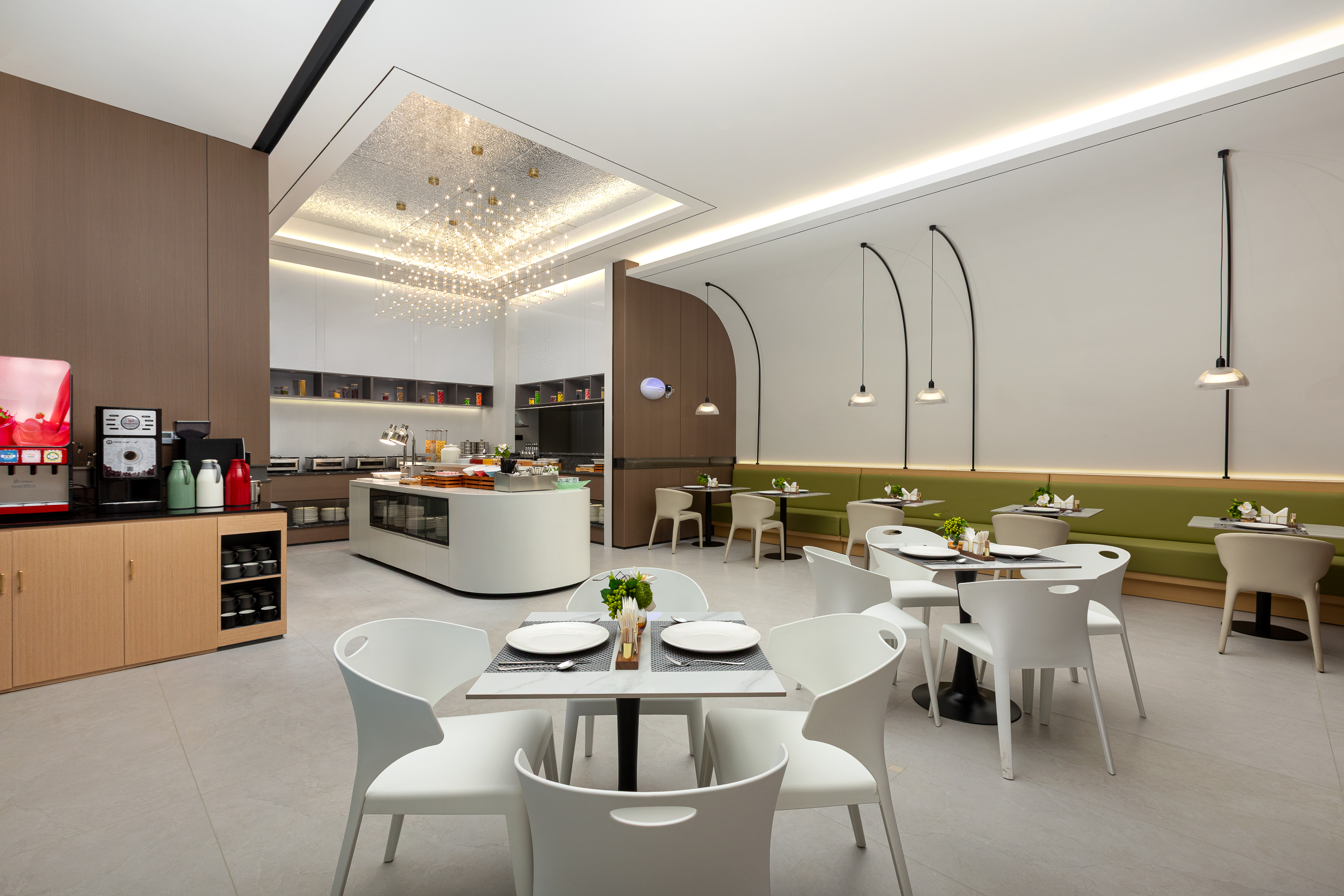 Microtel by Wyndham Haikou Meilan International Airport restaurant in Haikou City, Other than US/Canada