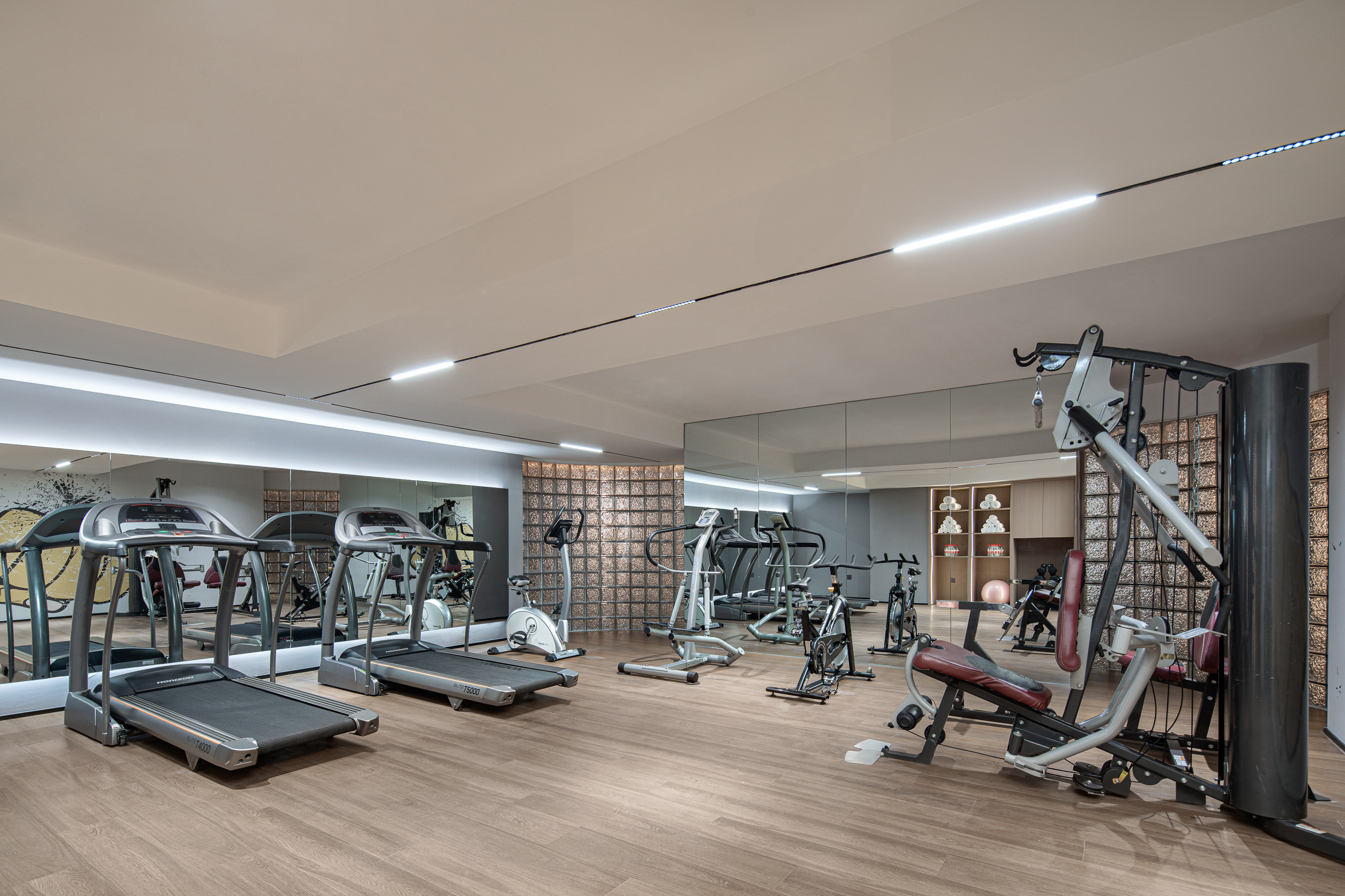 Fitness room at Microtel by Wyndham Handan New Century in Handan, Other than US/Canada
