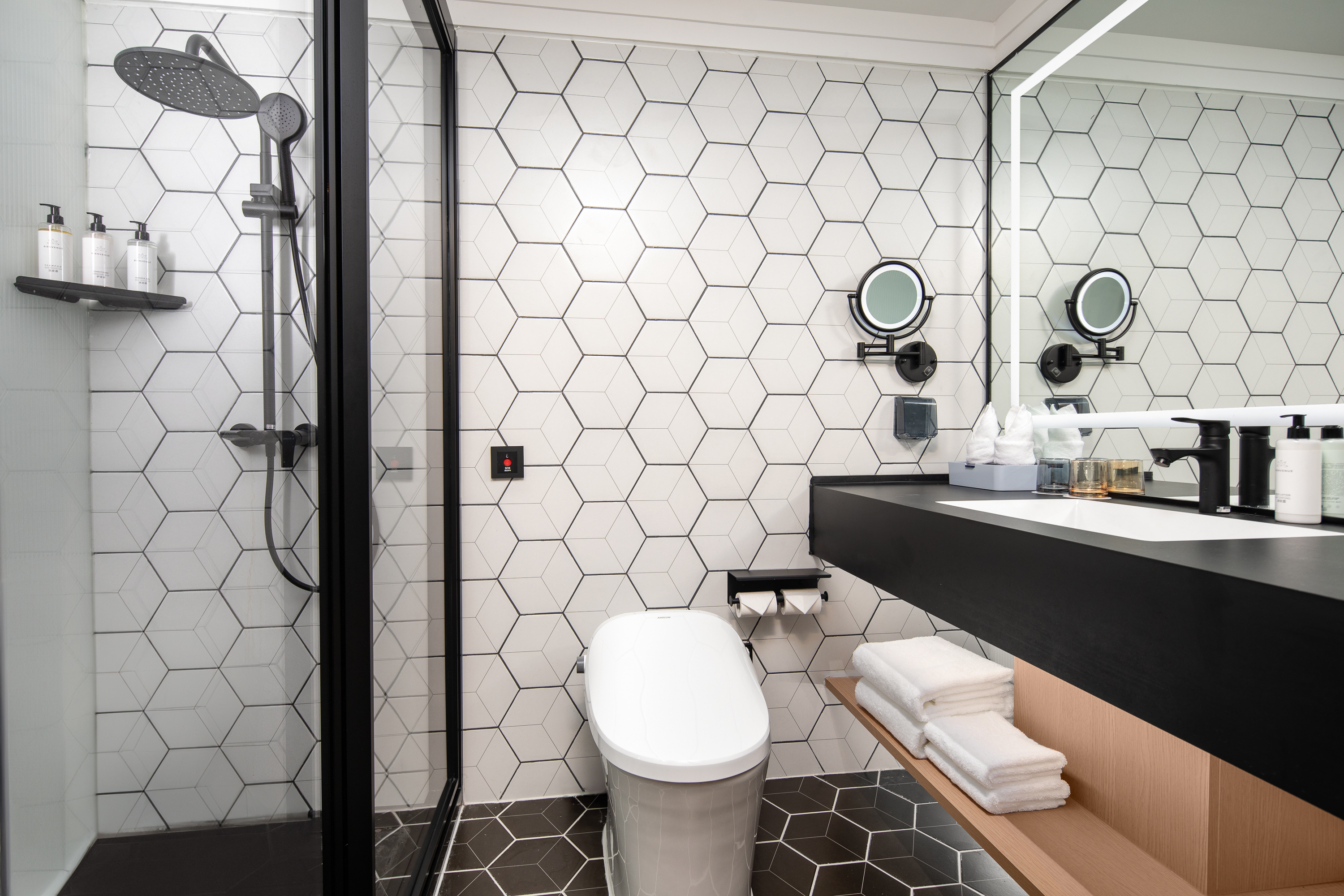 Guest room bath at the Microtel by Wyndham Handan New Century in Handan, Other than US/Canada