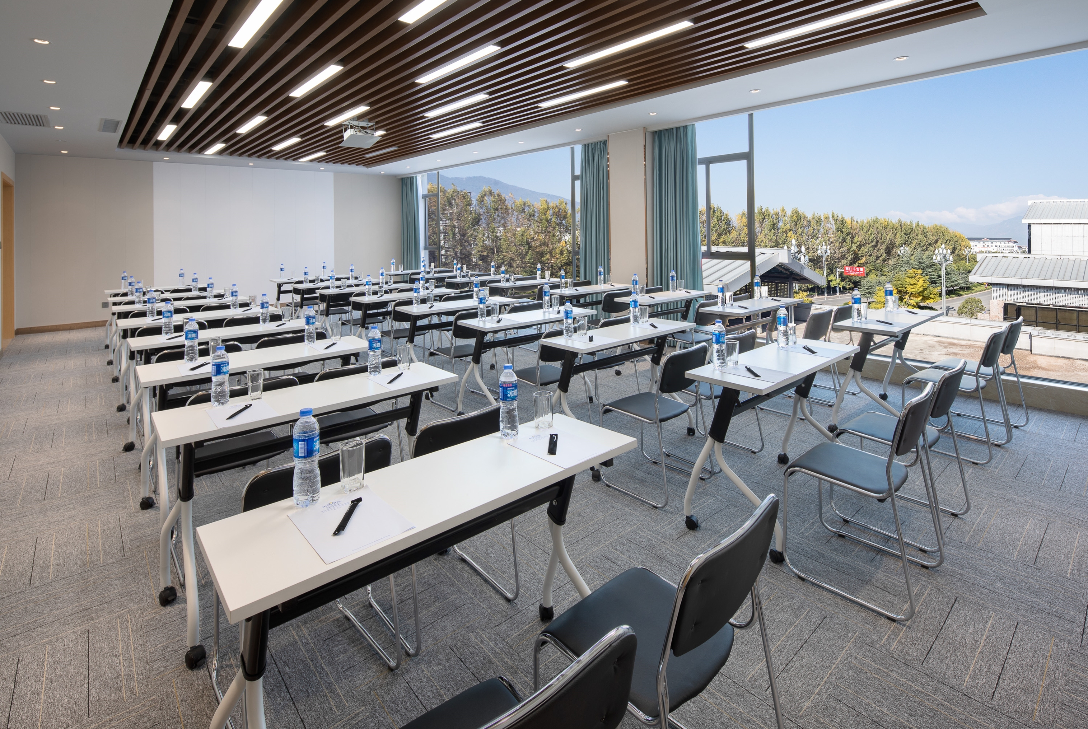 Meeting room at Microtel by Wyndham Lijiang in Lijiang, Other than US/Canada