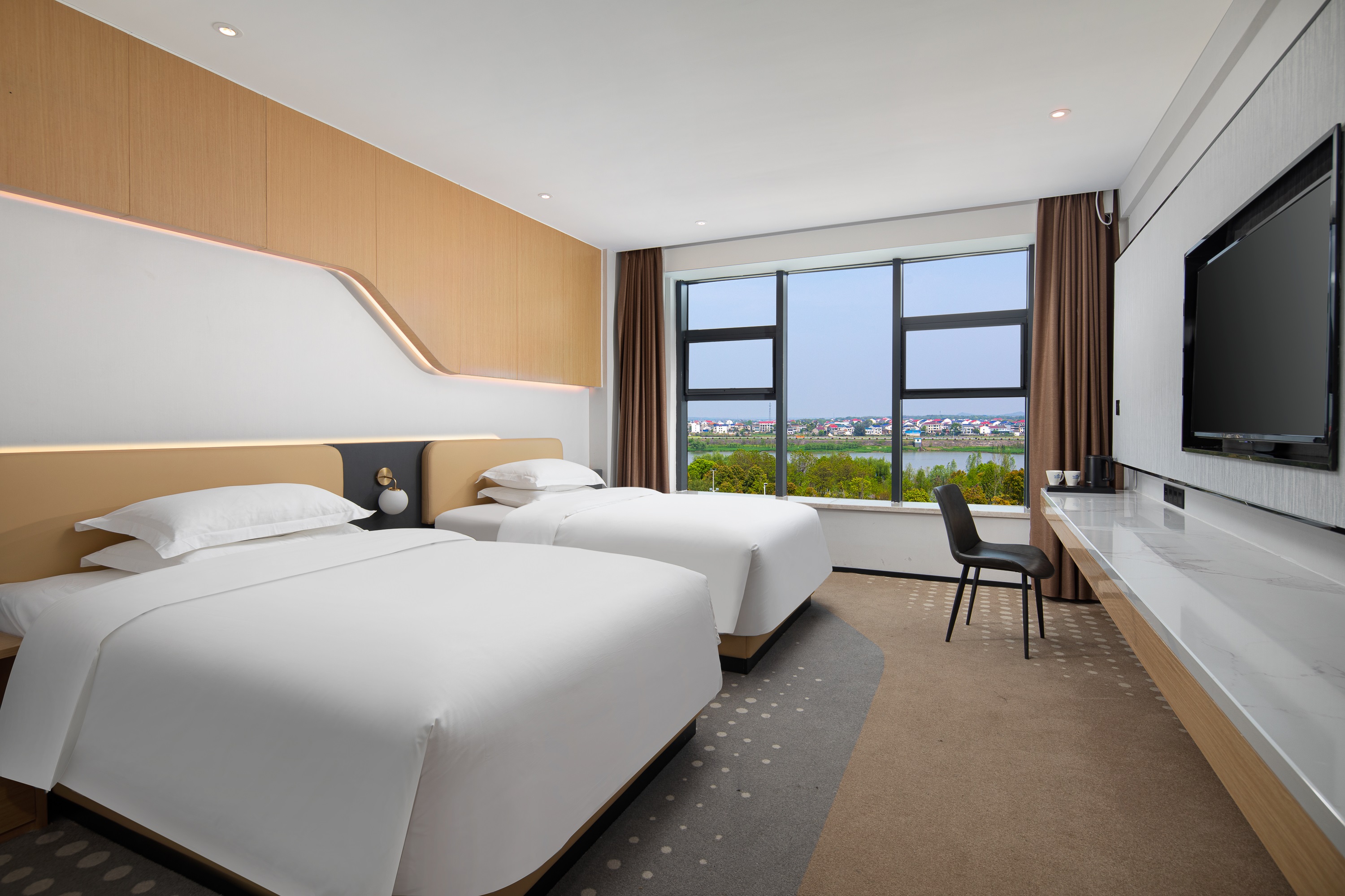 Guest room at the Microtel by Wyndham Miluo Downtown in Miluo, Other than US/Canada