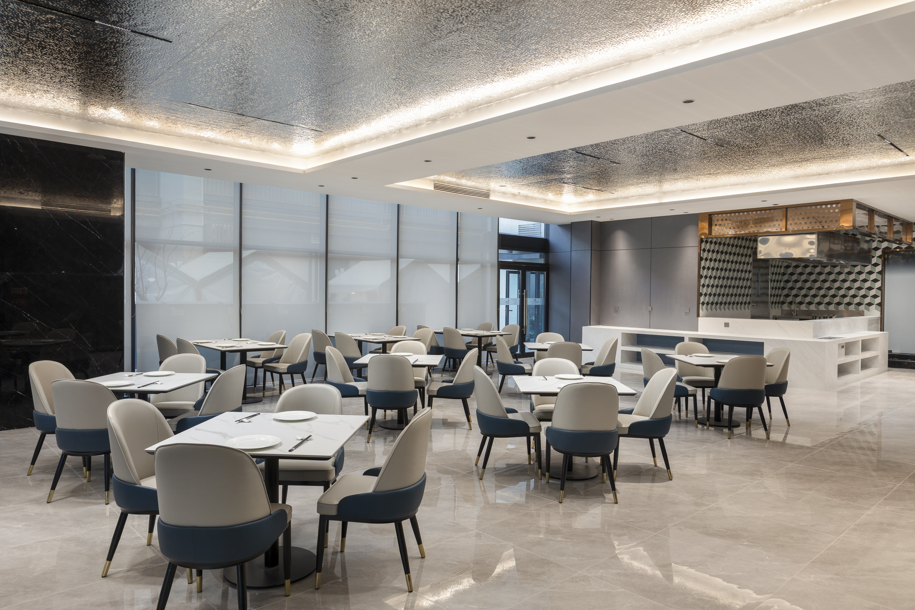 Microtel by Wyndham Taicang Shaxi restaurant breakfast area with seating in Suzhou, Other than US/Canada