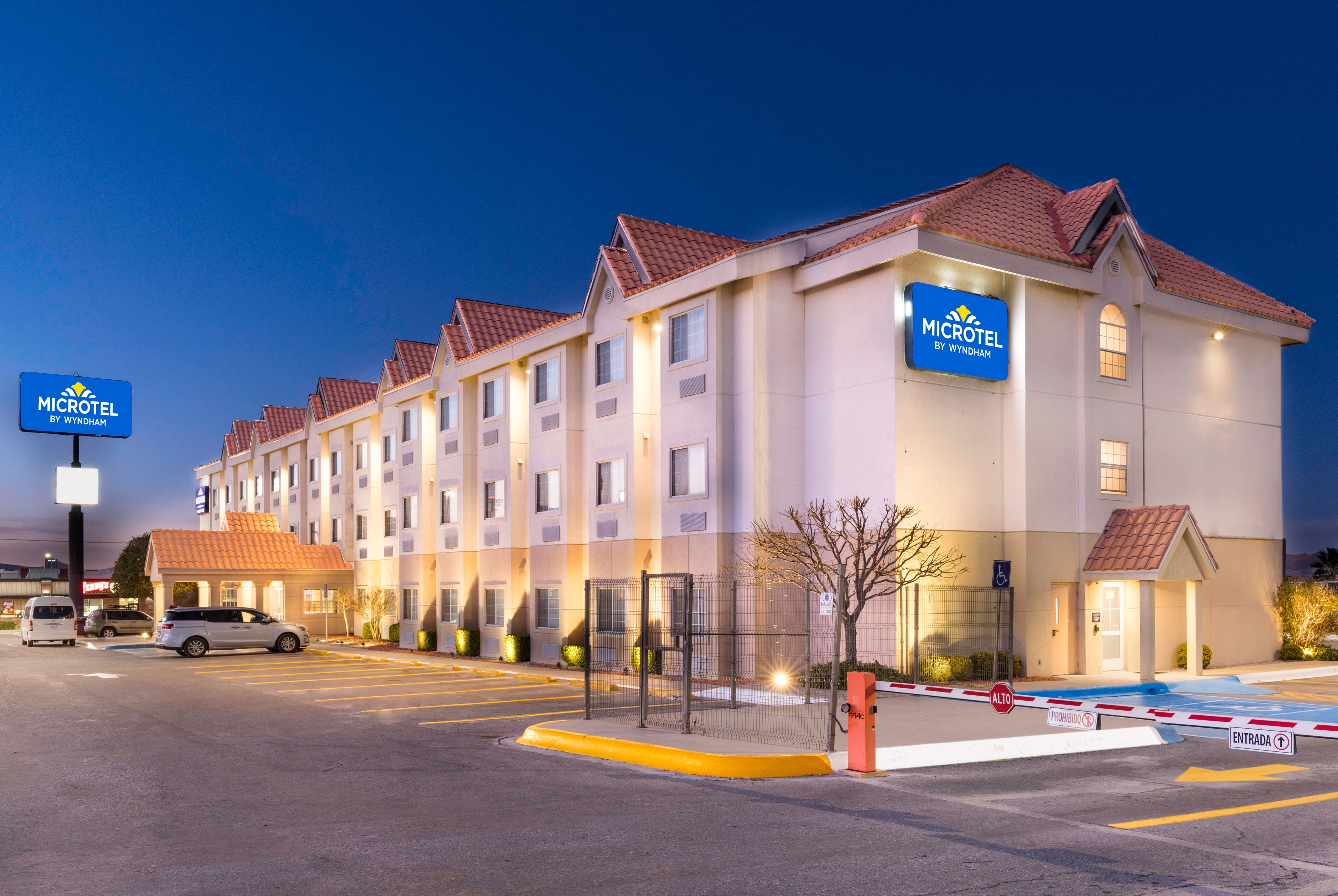 Microtel Inn & Suites by Wyndham Garland/Dallas from $52. Garland Hotel  Deals & Reviews - KAYAK