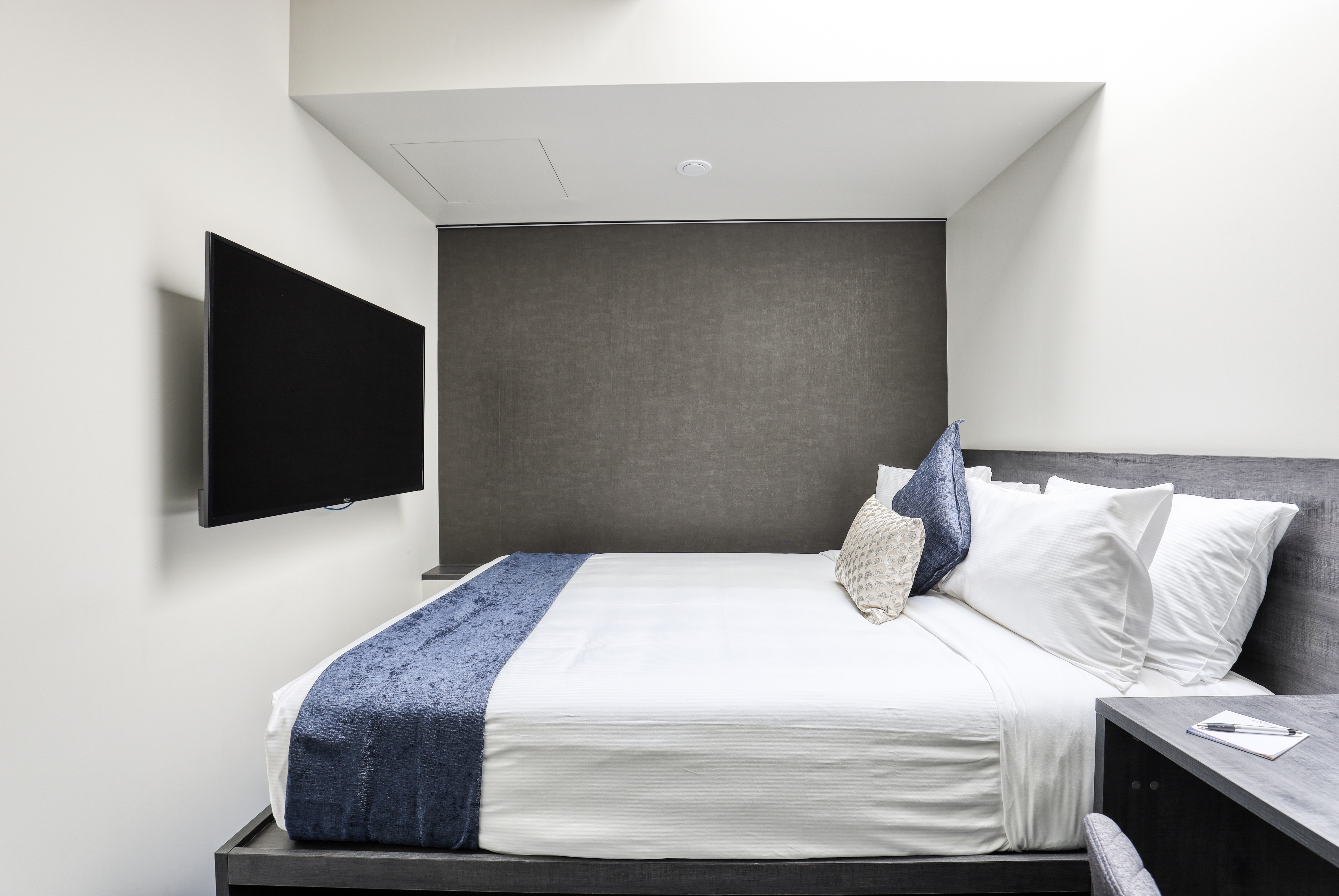 Guest room at the Microtel by Wyndham Wellington in Wellington, Other than US/Canada