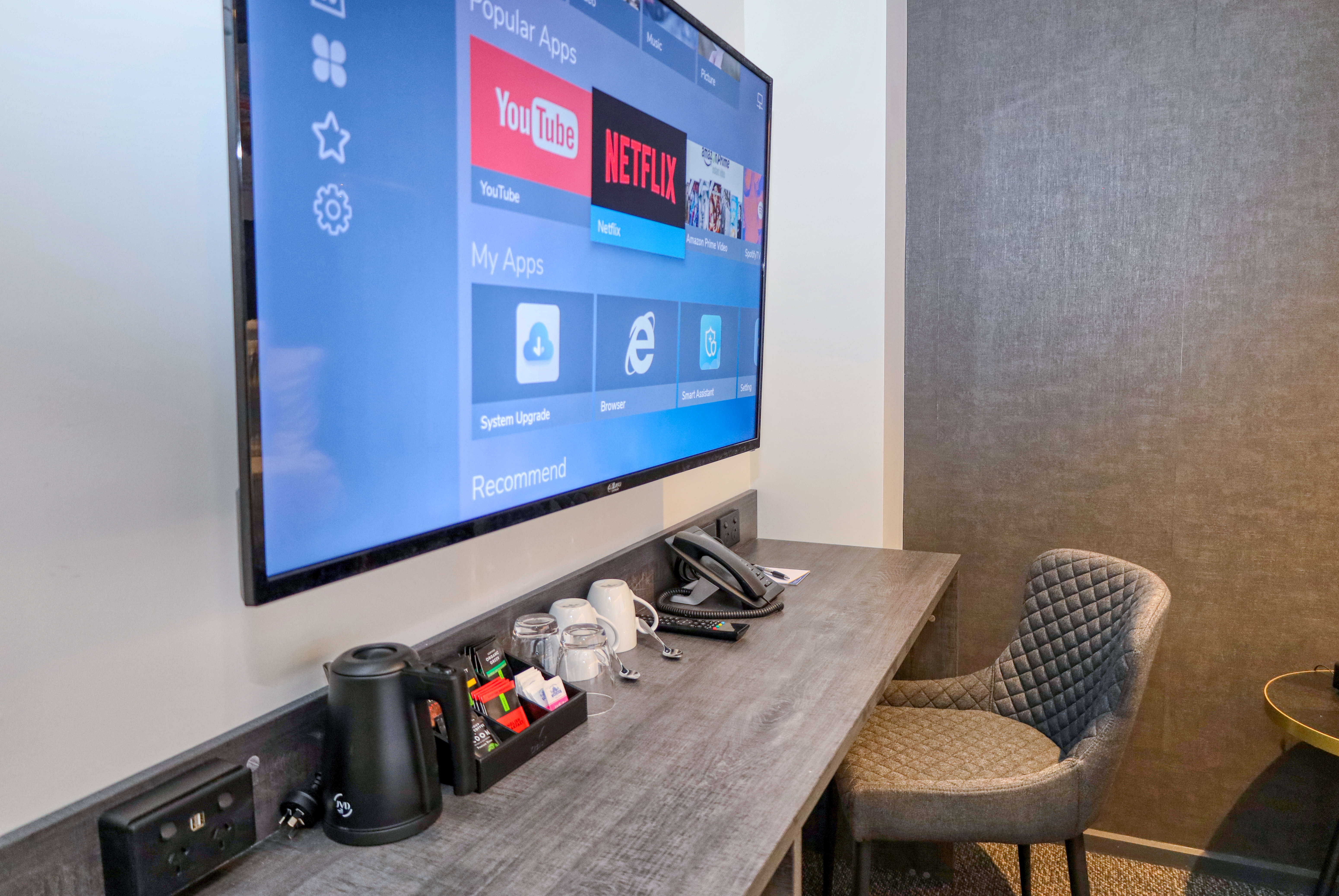 Guest room at the Microtel by Wyndham Wellington in Wellington, Other than US/Canada
