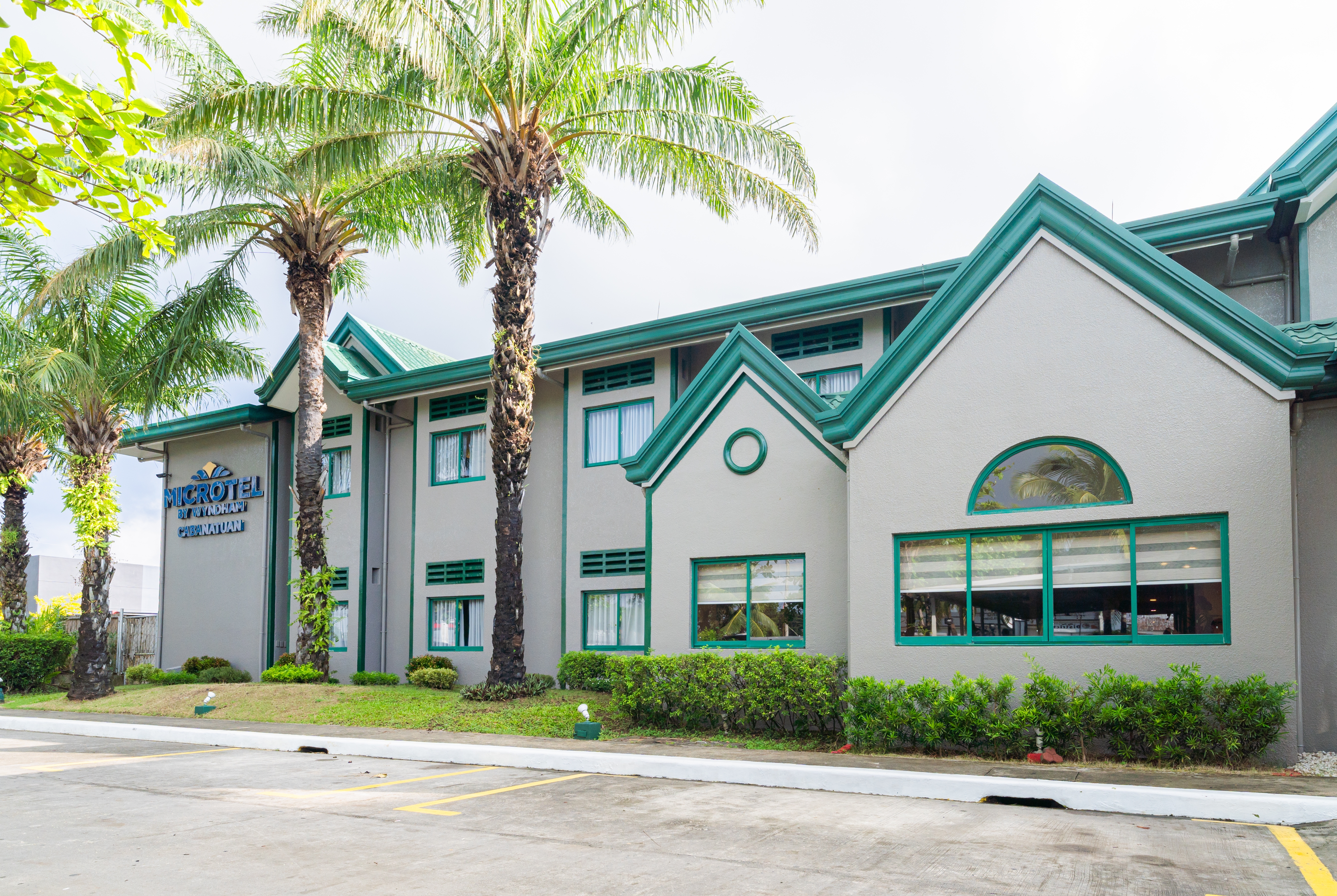 Exterior of Microtel by Wyndham Cabanatuan hotel in Cabanatuan City, Other than US/Canada