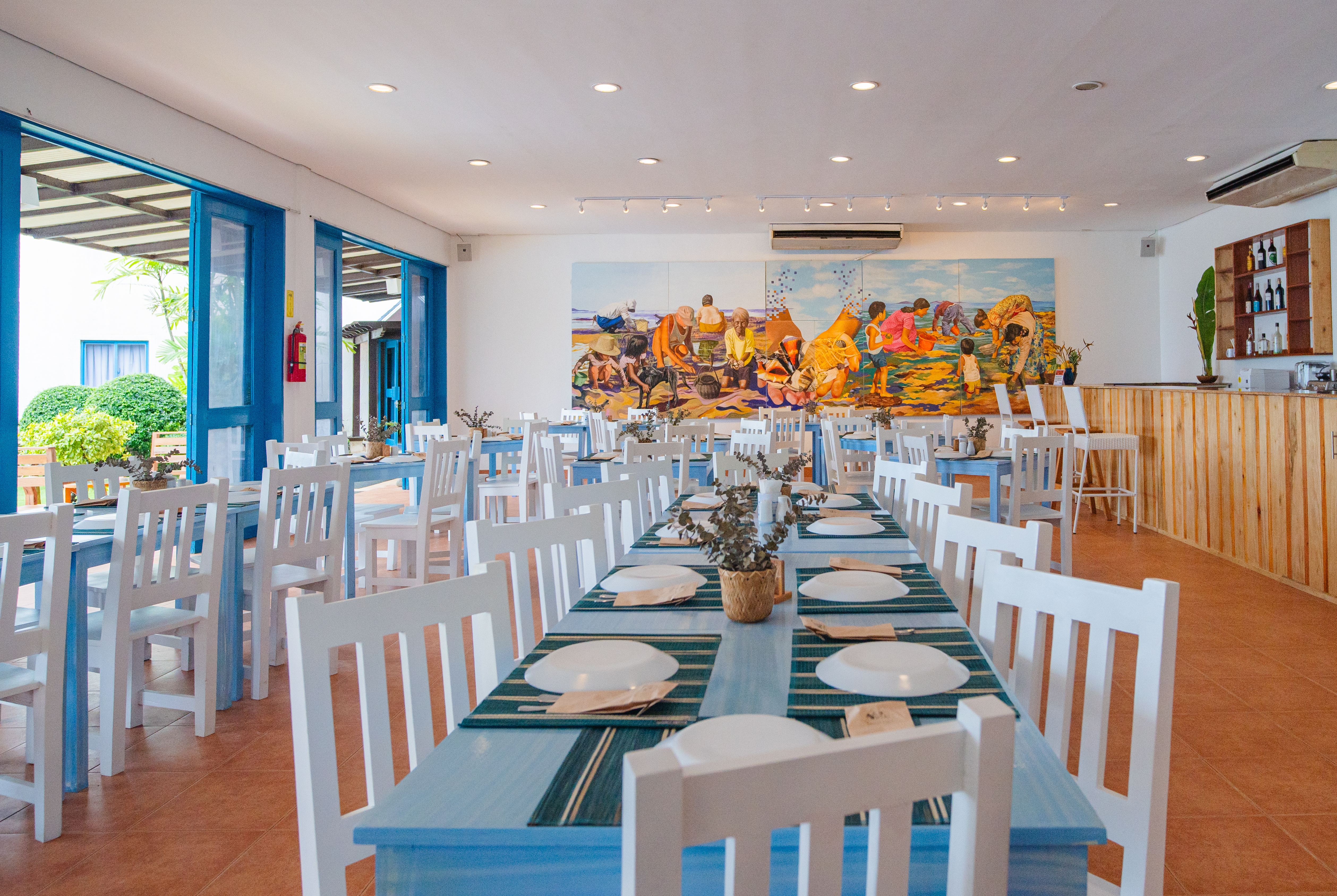 Microtel by Wyndham Puerto Princesa restaurant in Puerto Princesa, Other than US/Canada