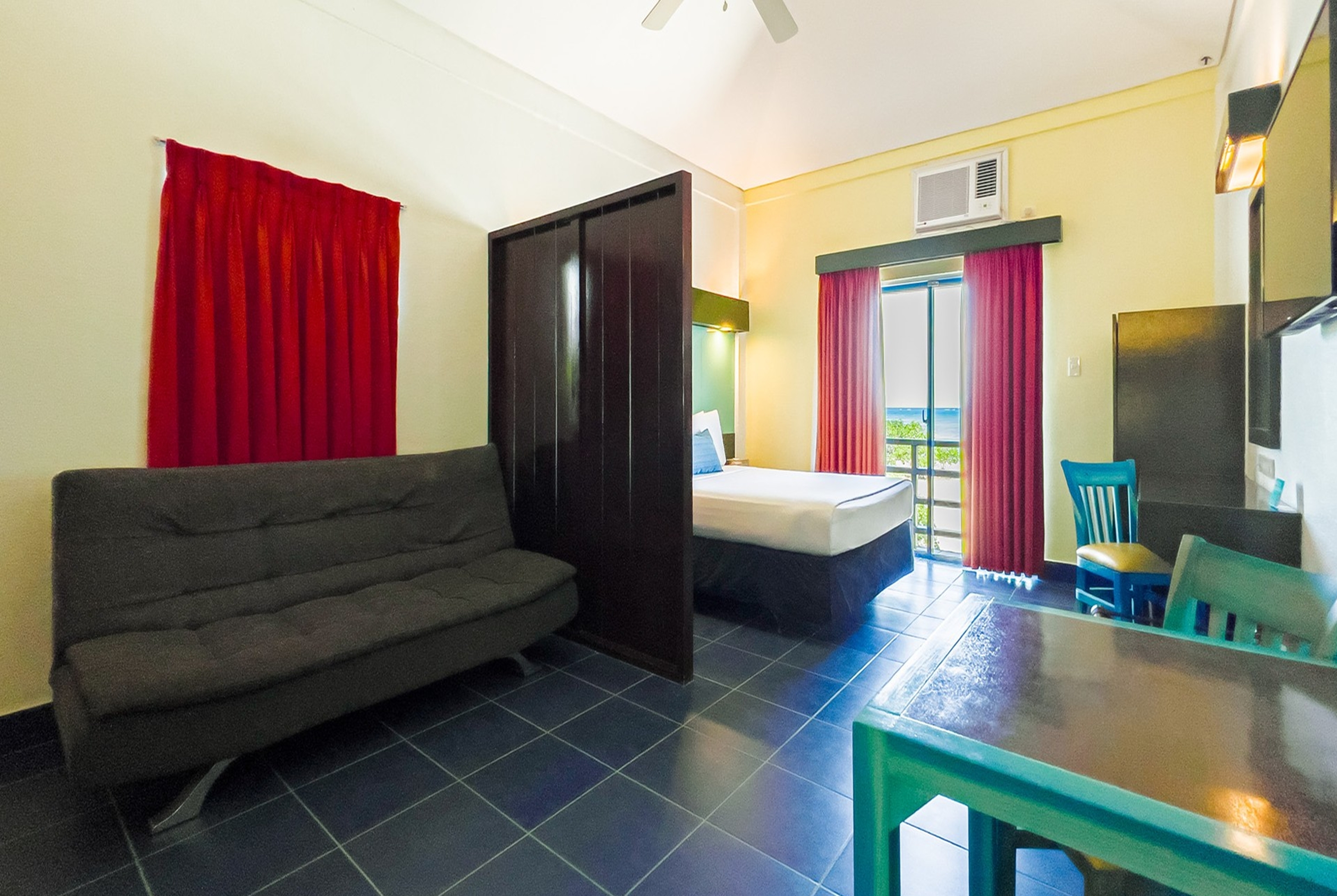 Microtel by Wyndham Puerto Princesa suite in Puerto Princesa, Other than US/Canada