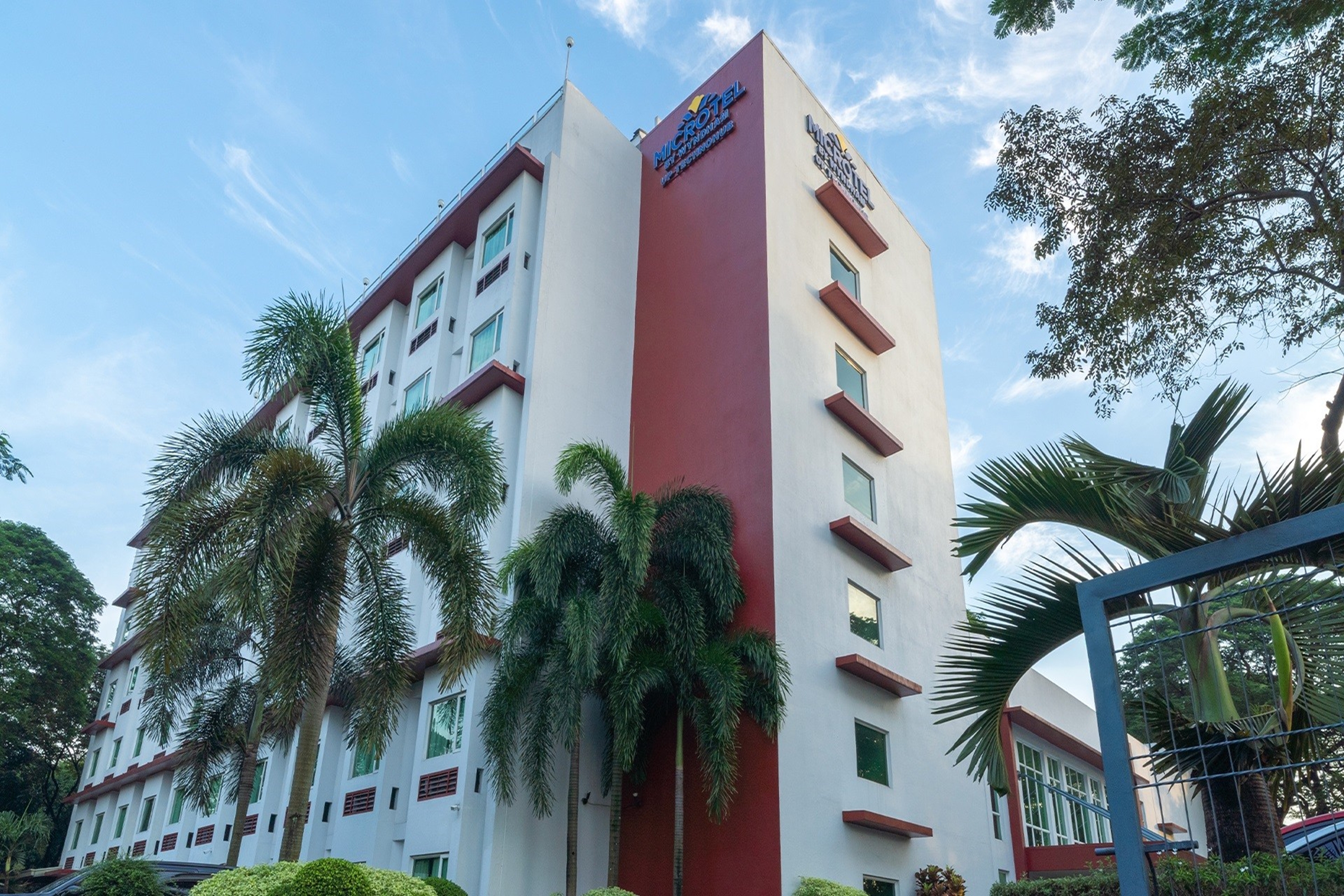 Exterior of Microtel by Wyndham UP Technohub hotel in Quezon City, Other than US/Canada