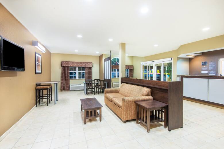 Microtel Inn Suites By Wyndham Montgomery Hotels Microtel Inn Suites By Wyndham Montgomery Hotel Lobby In Alabama