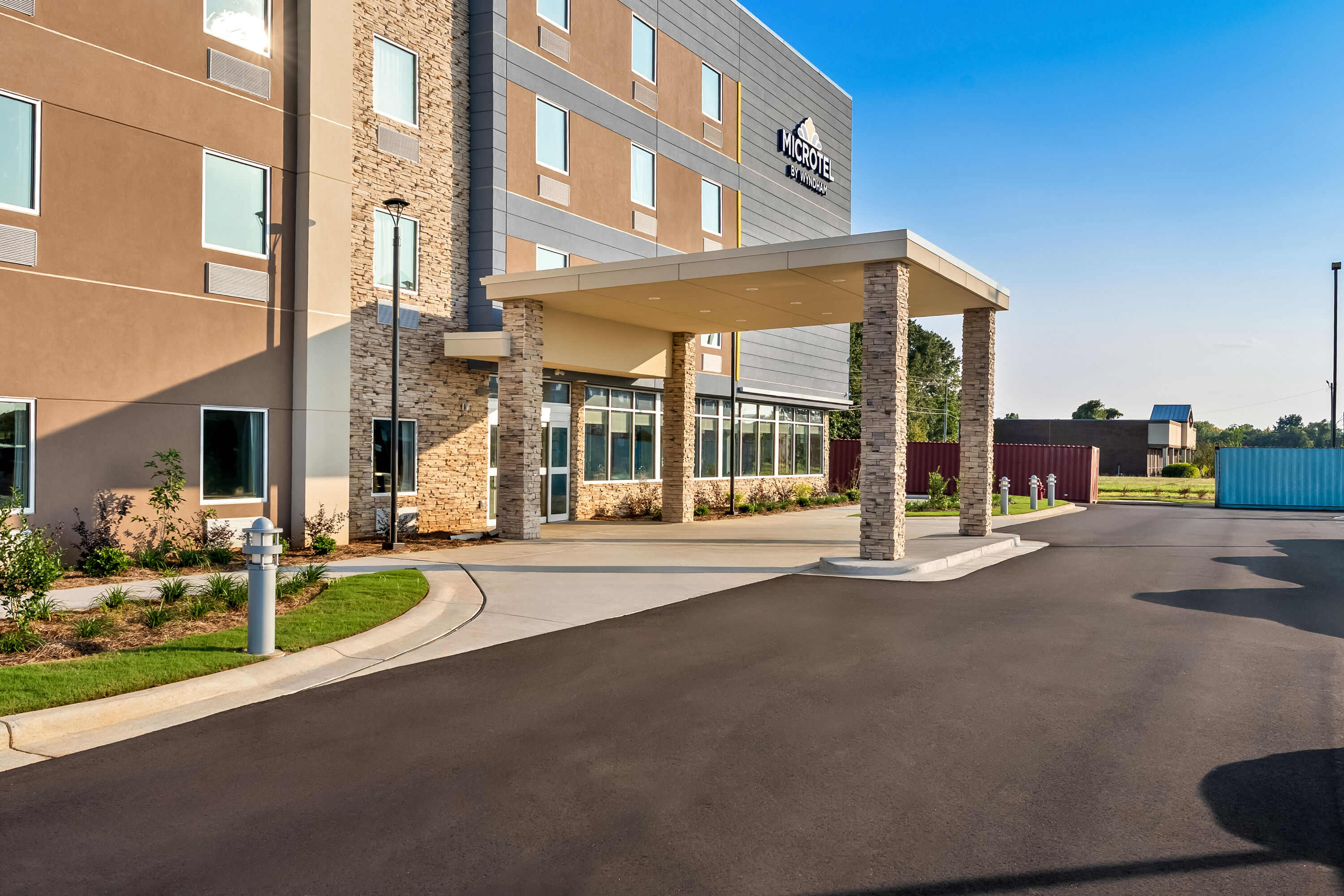 Exterior Day Image of Microtel Inn & Suites by Wyndham Prattville Montgomery hotel in Prattville, Alabama