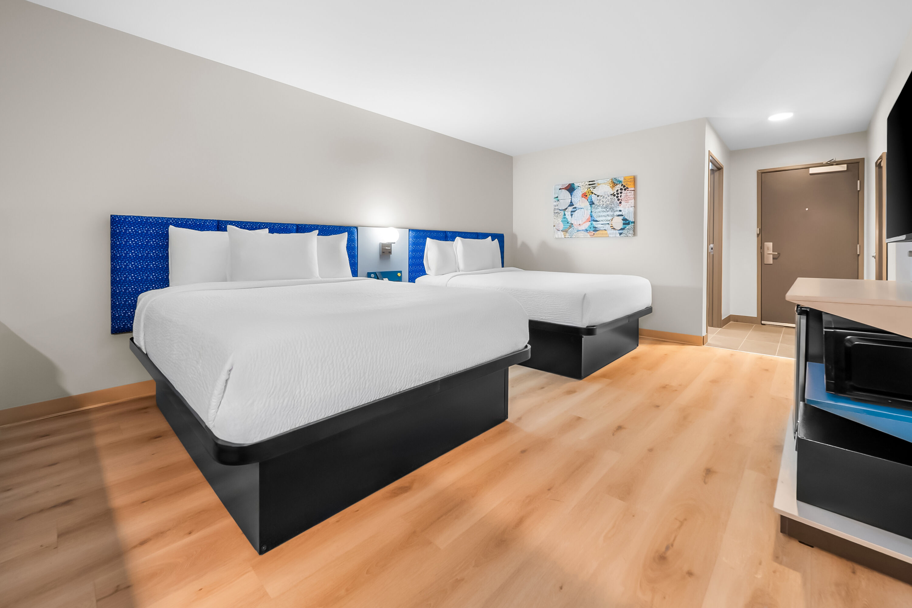 Double bed guest room at the Microtel Inn & Suites by Wyndham Prattville Montgomery in Prattville, Alabama