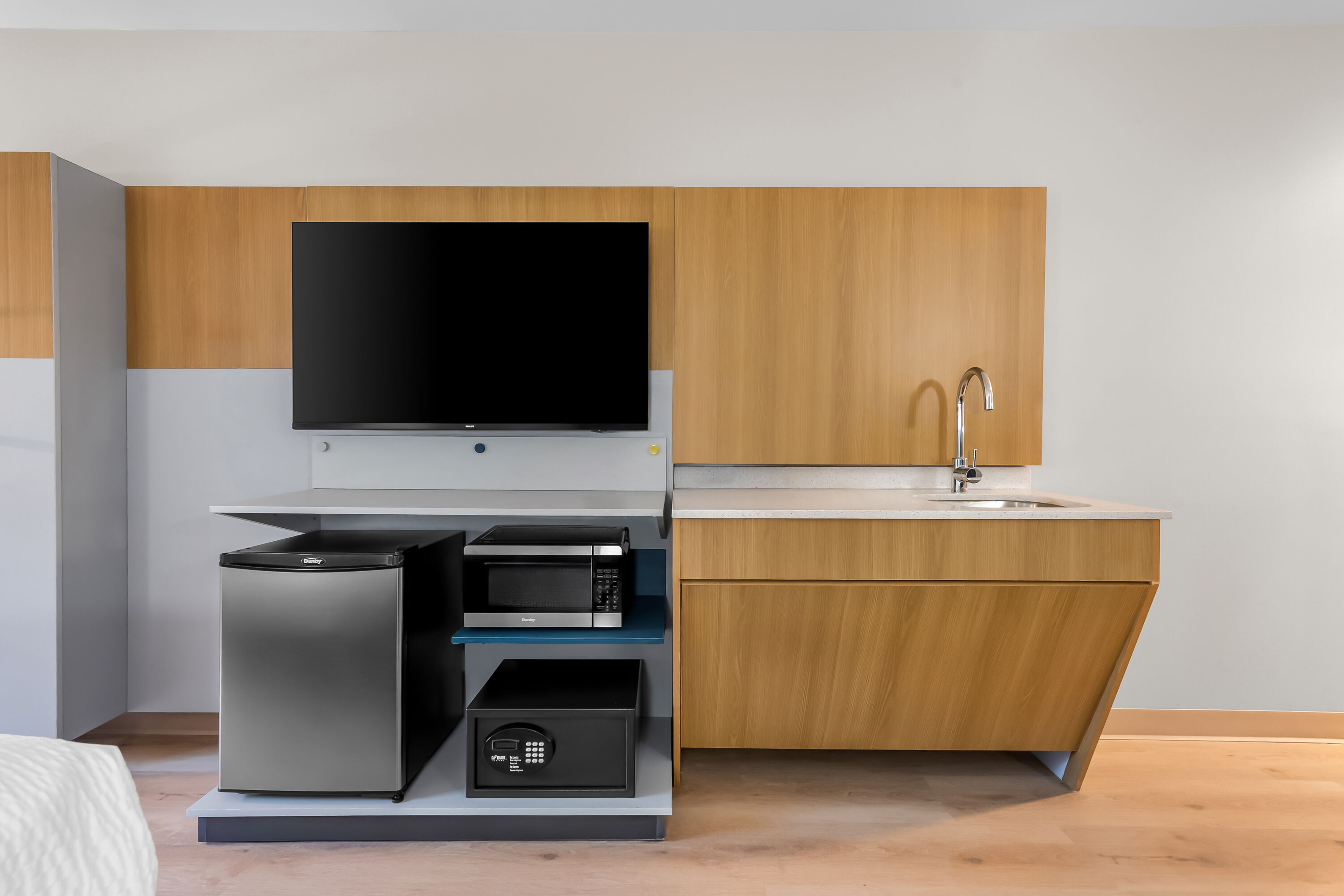 Microtel Inn & Suites by Wyndham Prattville Montgomery suite in Prattville, Alabama