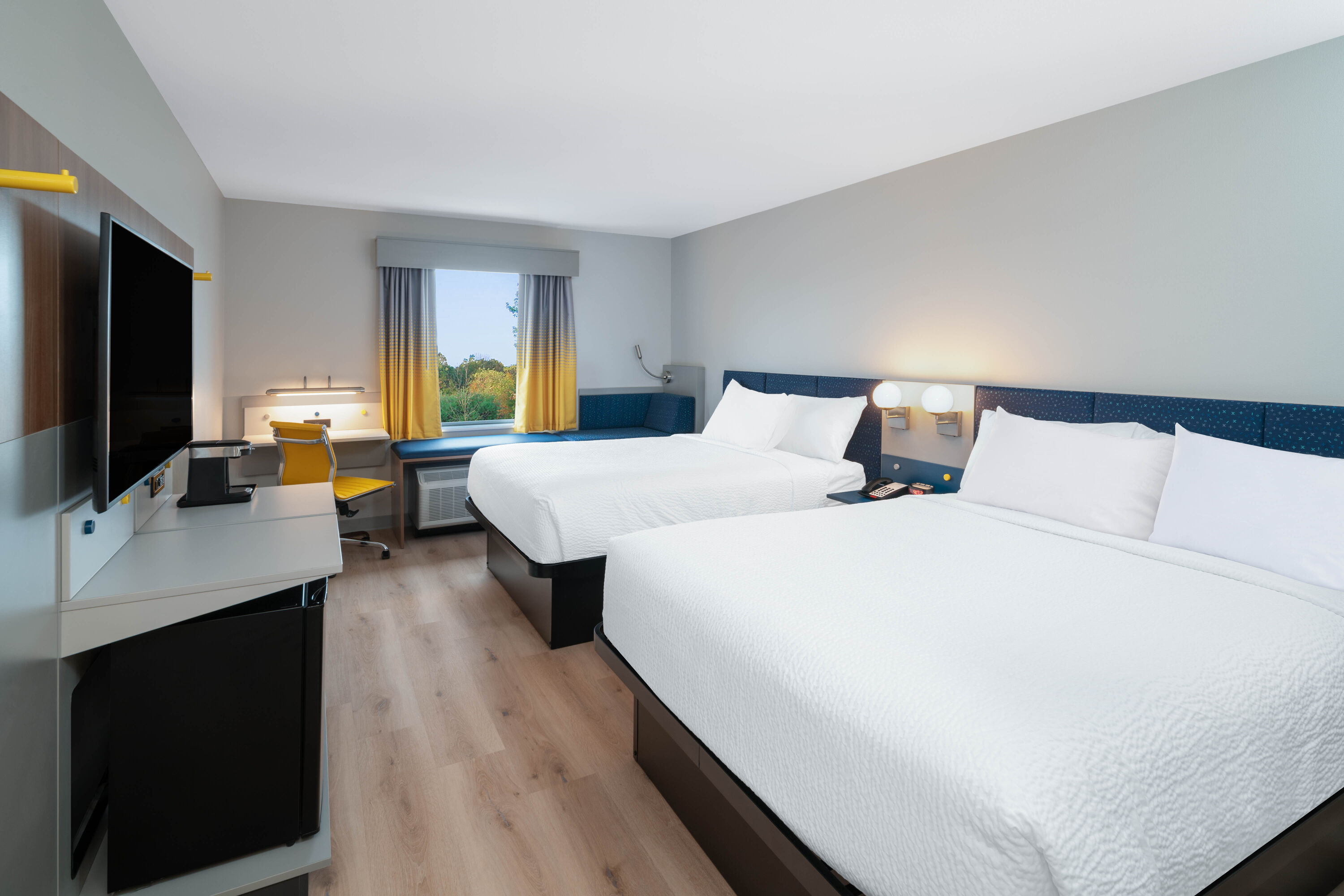 Guest room at the Microtel Inn & Suites by Wyndham Hot Springs in Hot Springs, Arkansas