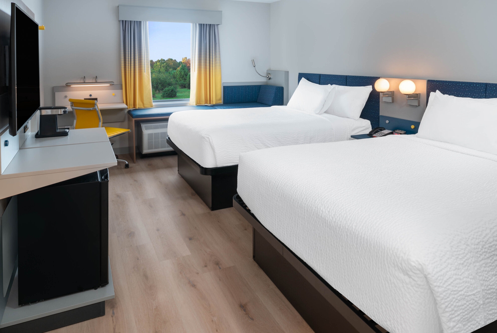 Guest room at the Microtel Inn & Suites by Wyndham Hot Springs in Hot Springs, Arkansas