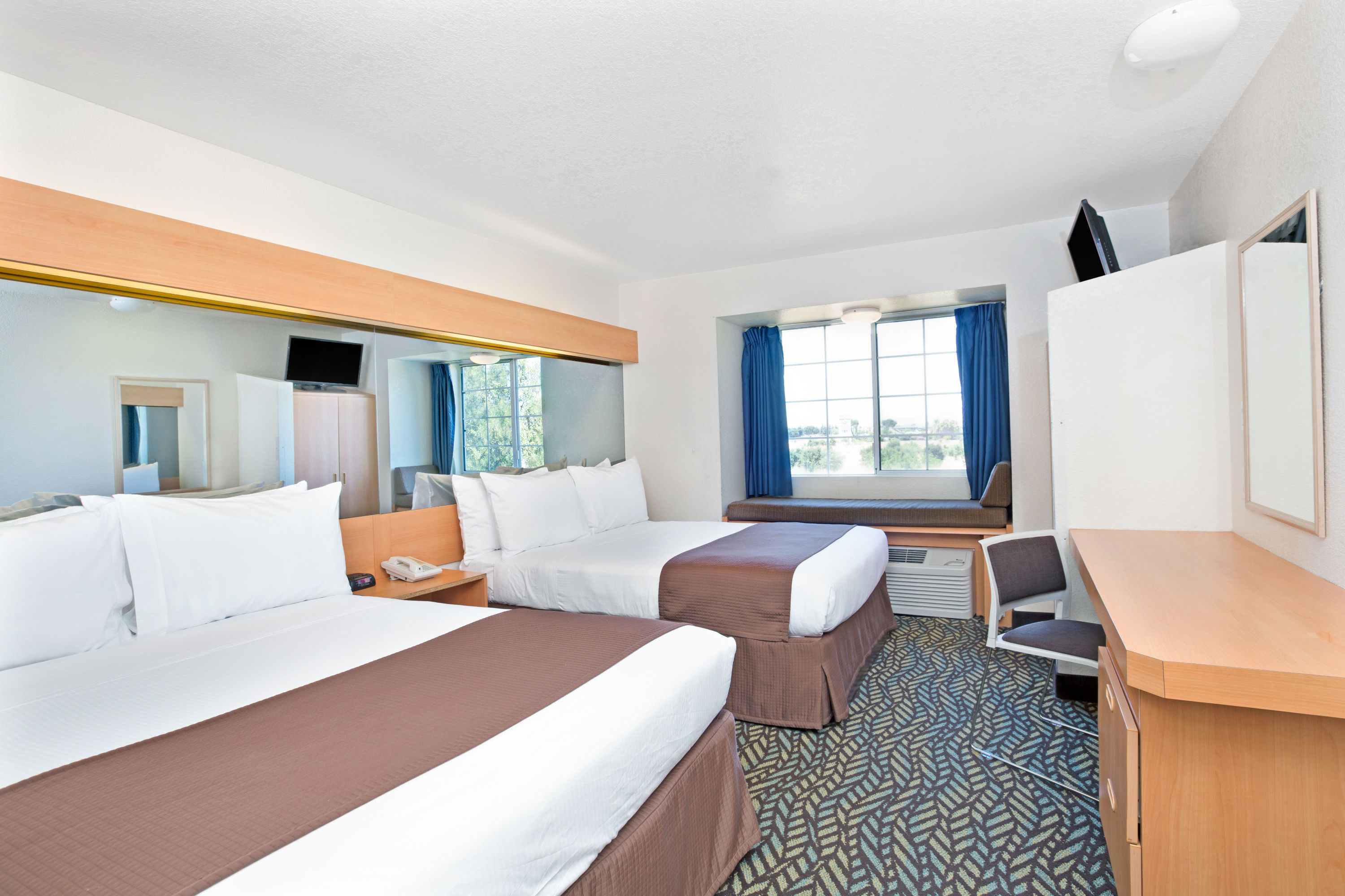 Guest room at the Microtel Inn & Suites by Wyndham Morgan Hill/San Jose Area in Morgan Hill, California