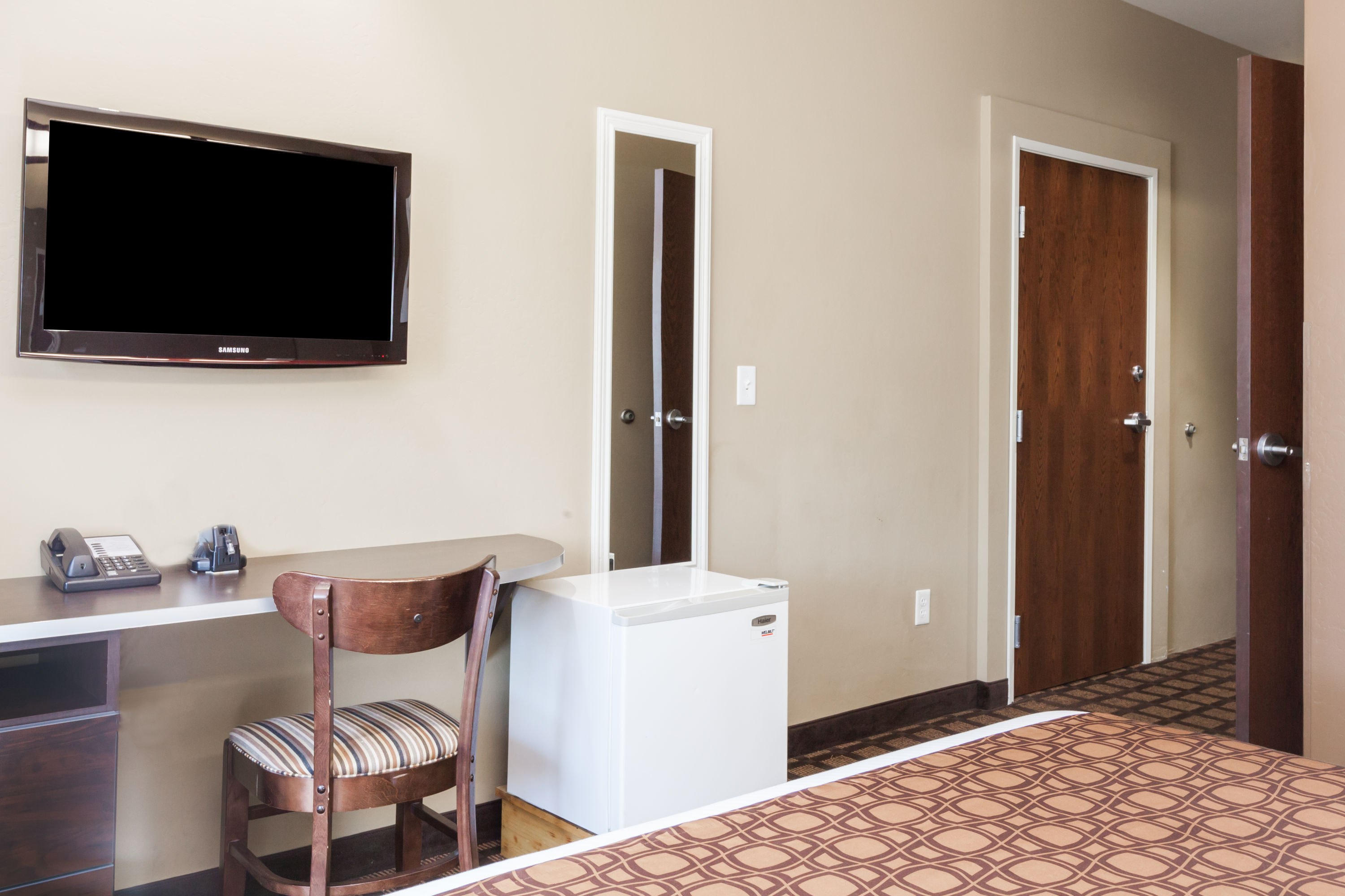 Microtel Inn & Suites by Wyndham Wheeler Ridge suite in Wheeler Ridge, California