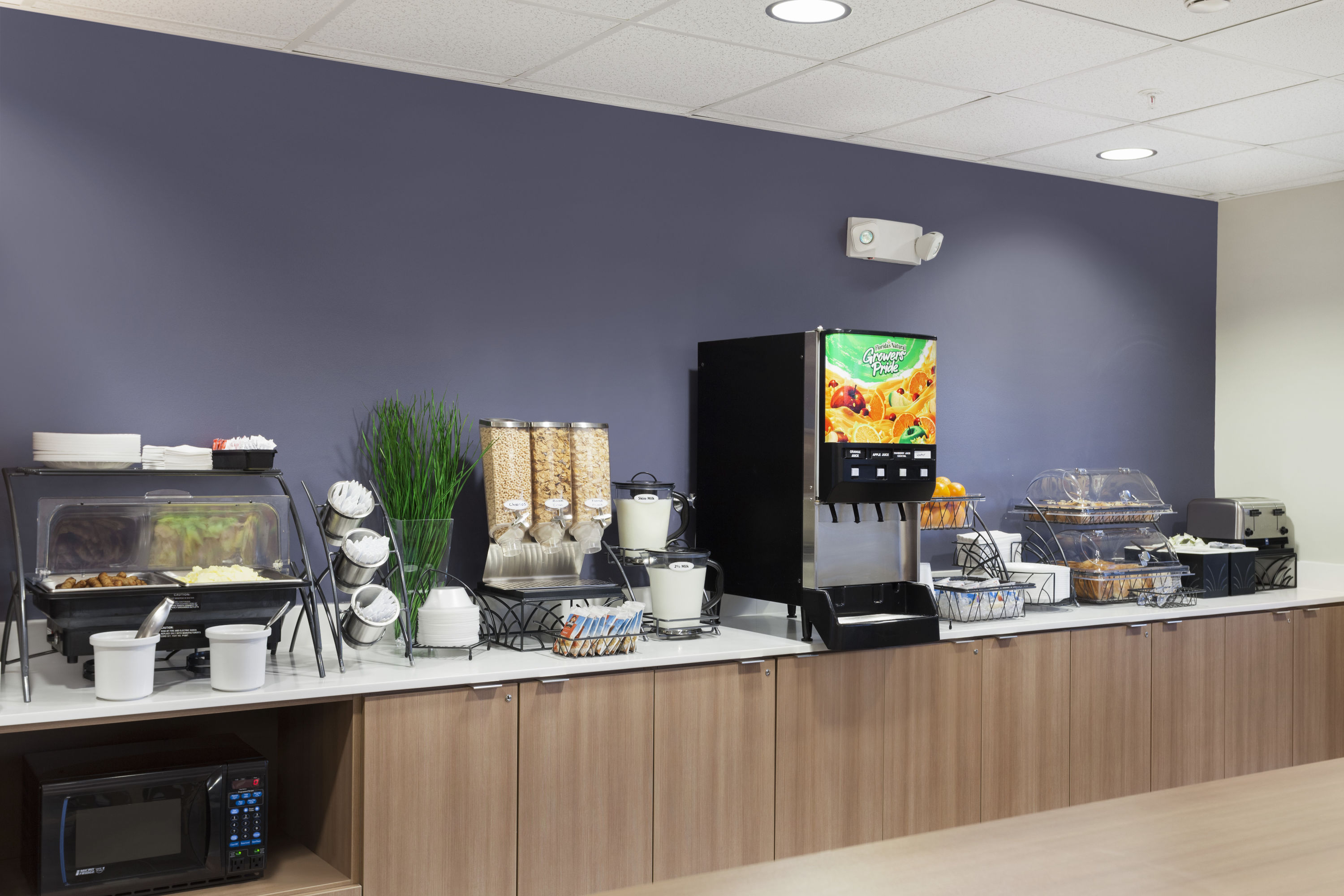 Microtel Inn & Suites by Wyndham Georgetown Delaware Beaches restaurant in Georgetown, Delaware