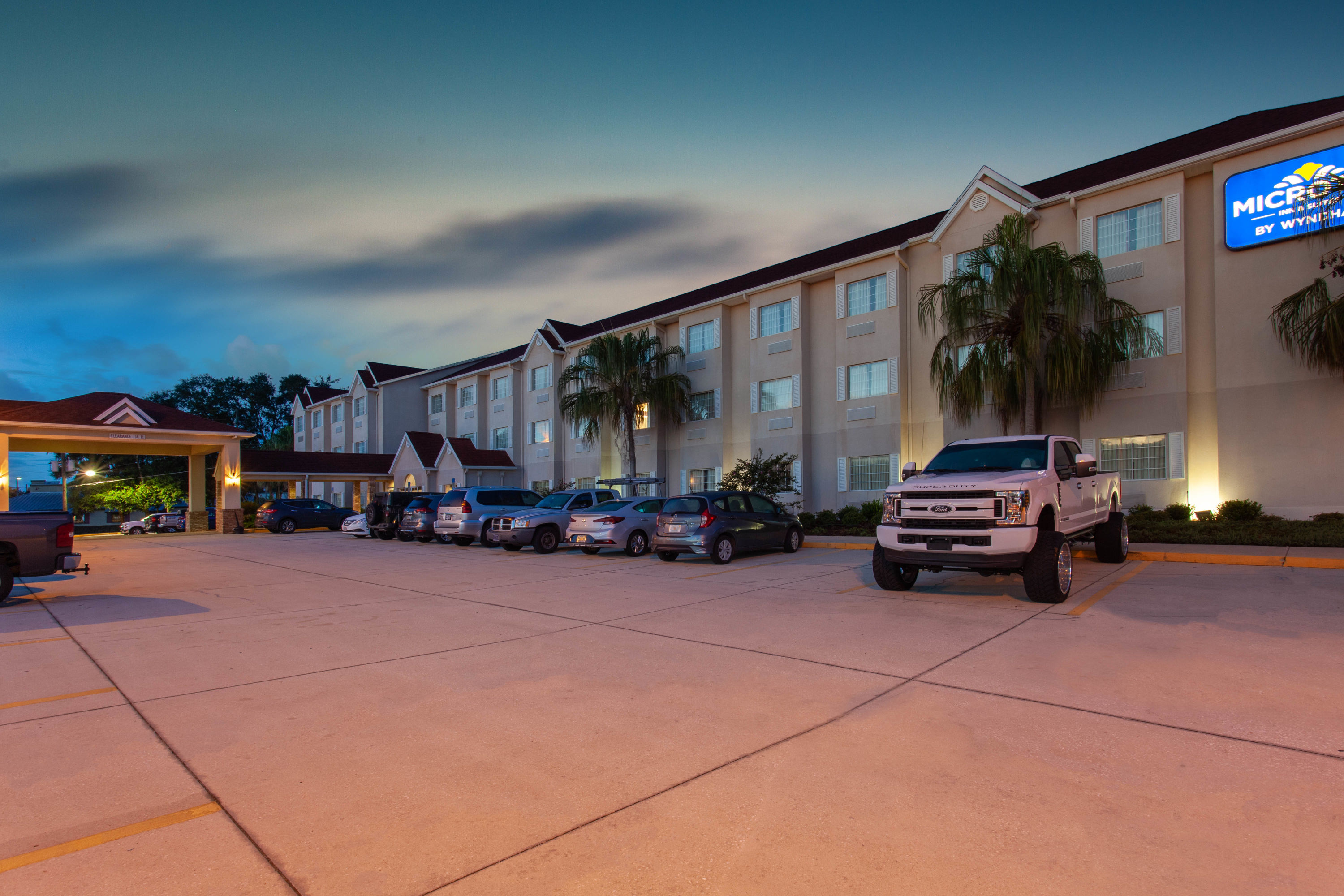 Microtel Inn Suites by Wyndham Lady Lake/The Villages Lady Lake FL