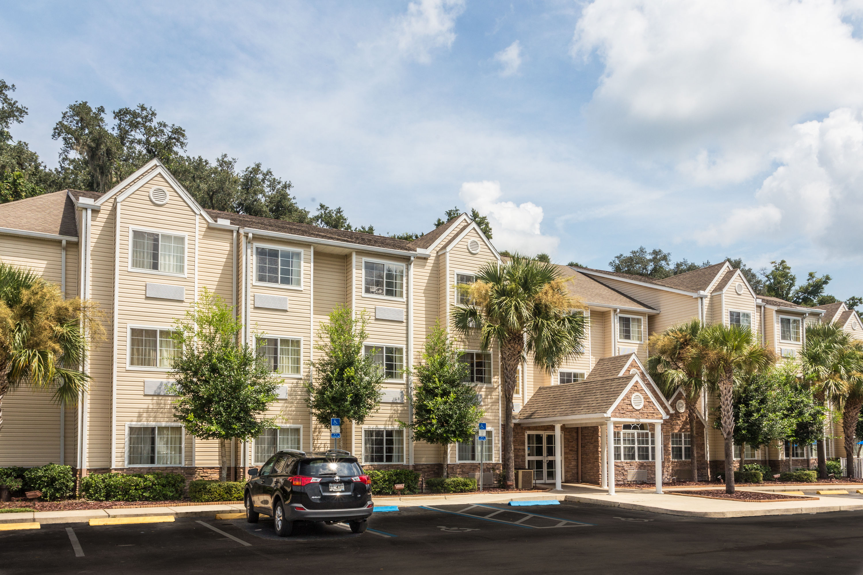 Microtel Inn & Suites by Wyndham Ocala Ocala, FL Hotels