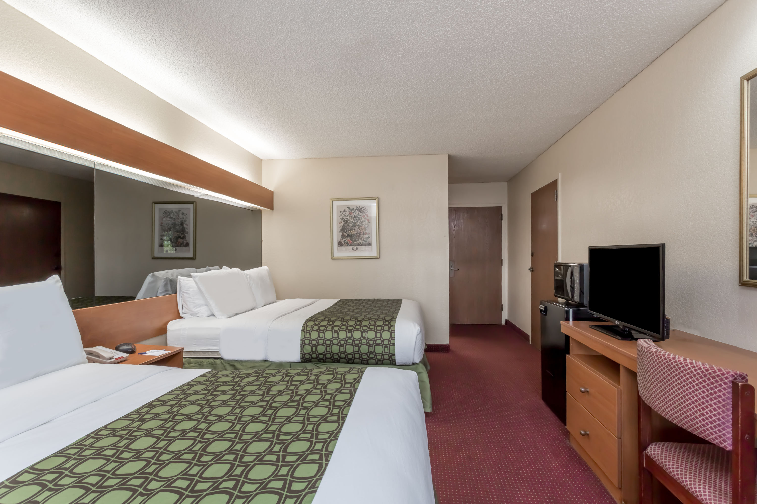 Microtel Inn & Suites by Wyndham Tallahassee Tallahassee, FL Hotels