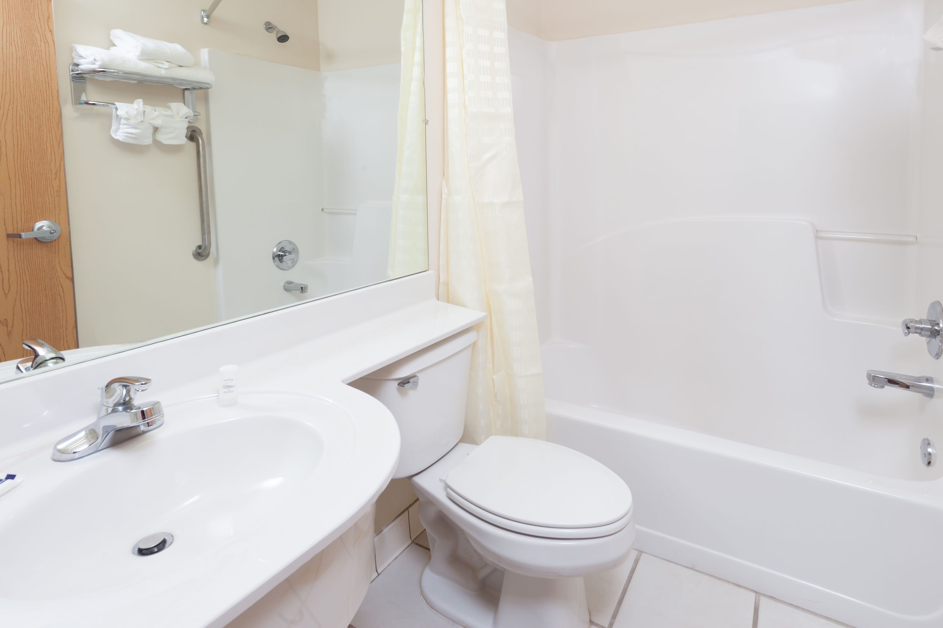 Guest room at the Microtel Inn & Suites by Wyndham Conyers Atlanta Area in Conyers, Georgia