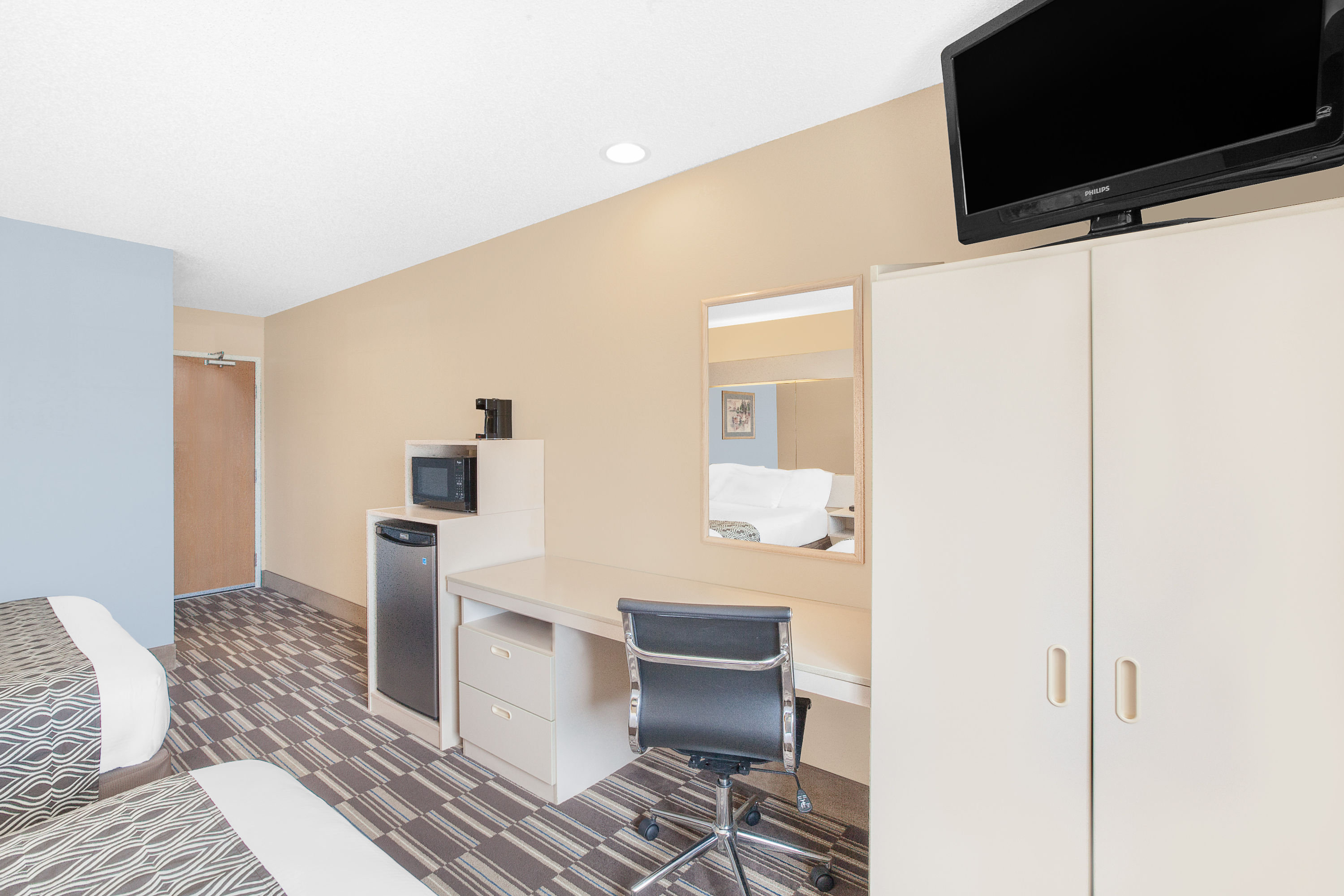 Guest room at the Microtel Inn & Suites by Wyndham Clear Lake in Clear Lake, Iowa