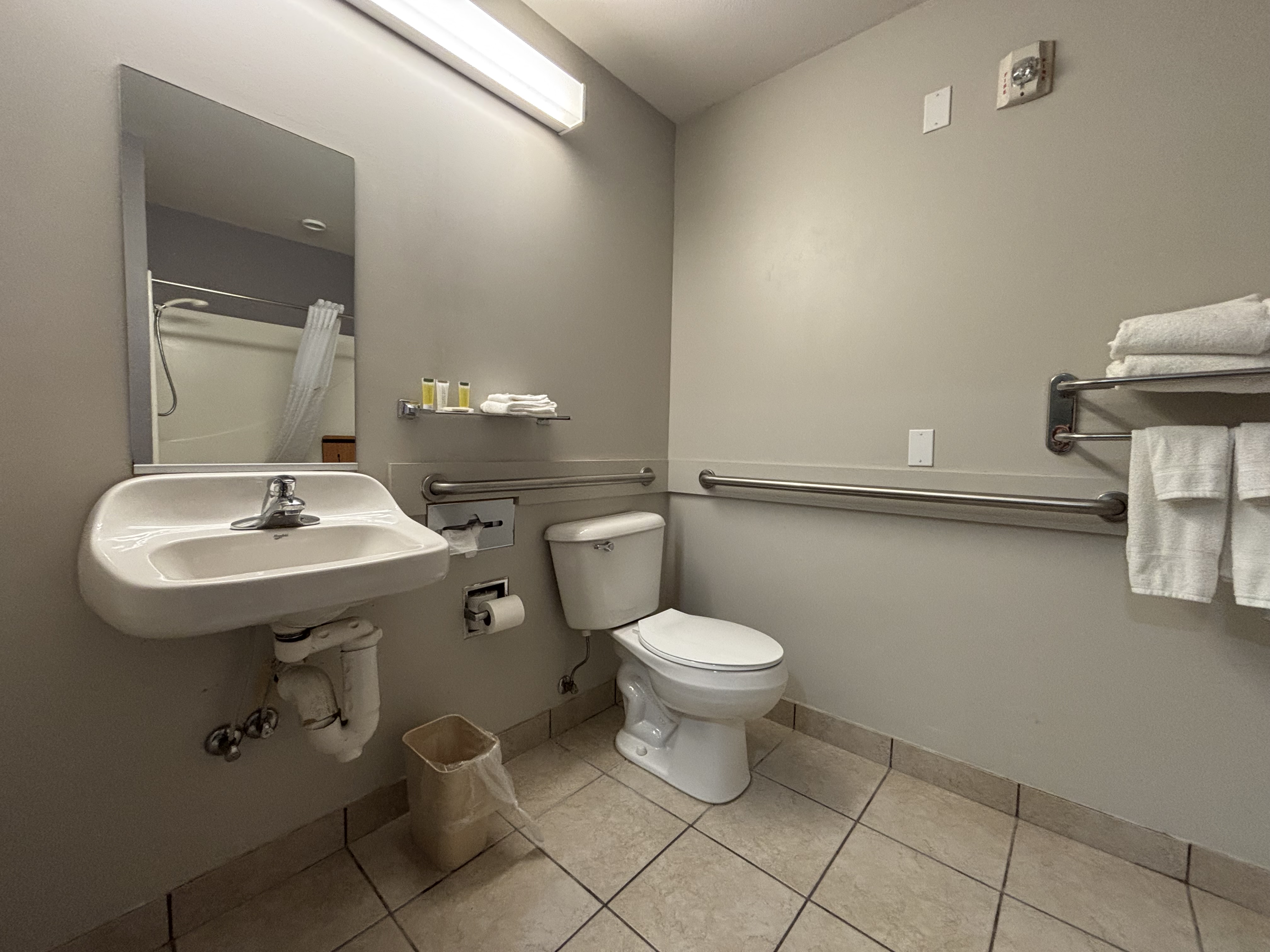 Guest room bath at the Microtel Inn & Suites by Wyndham Quincy Downtown/River Area in Quincy, Illinois