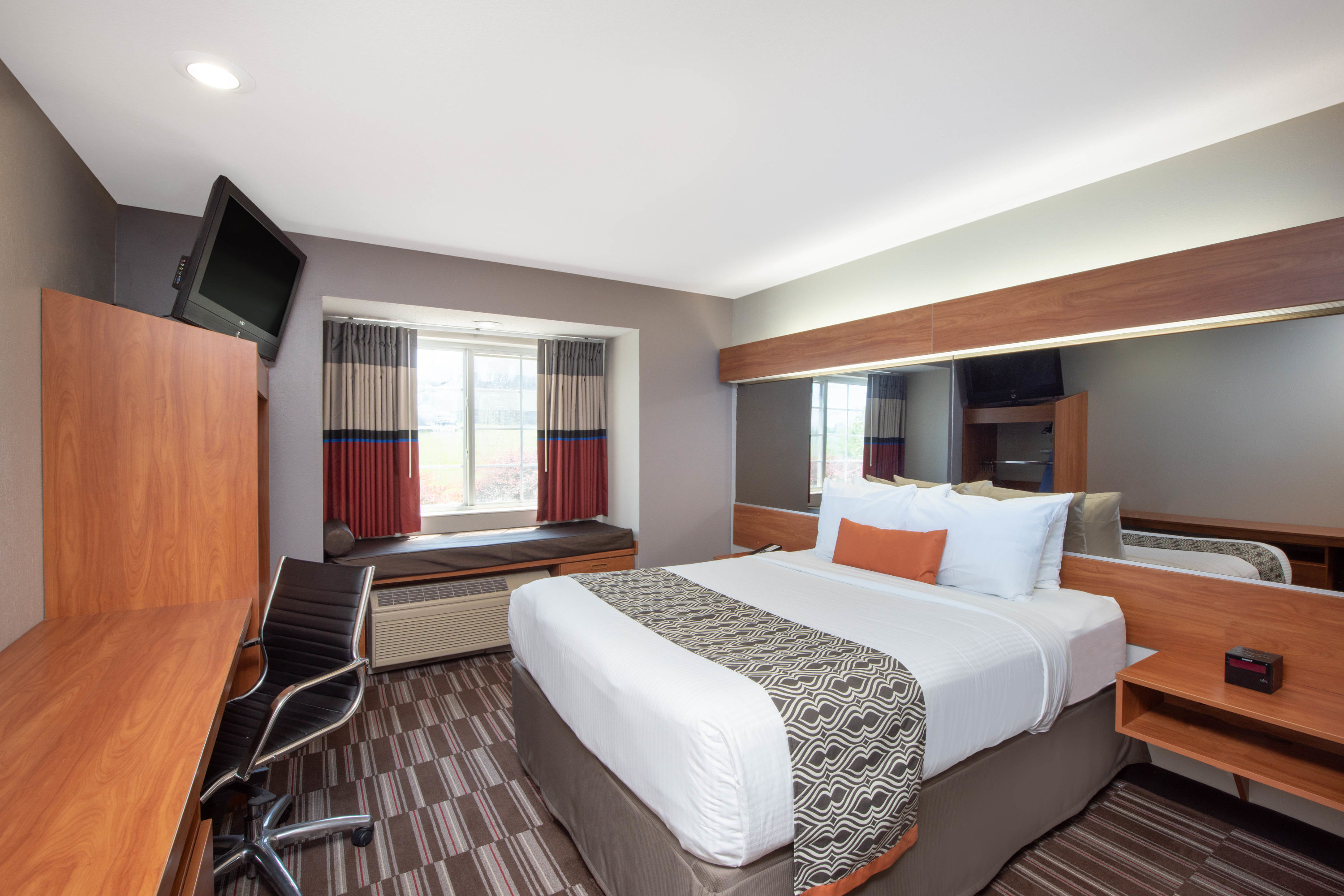 Microtel Inn Amp Suites By Wyndham Springfield Springfield