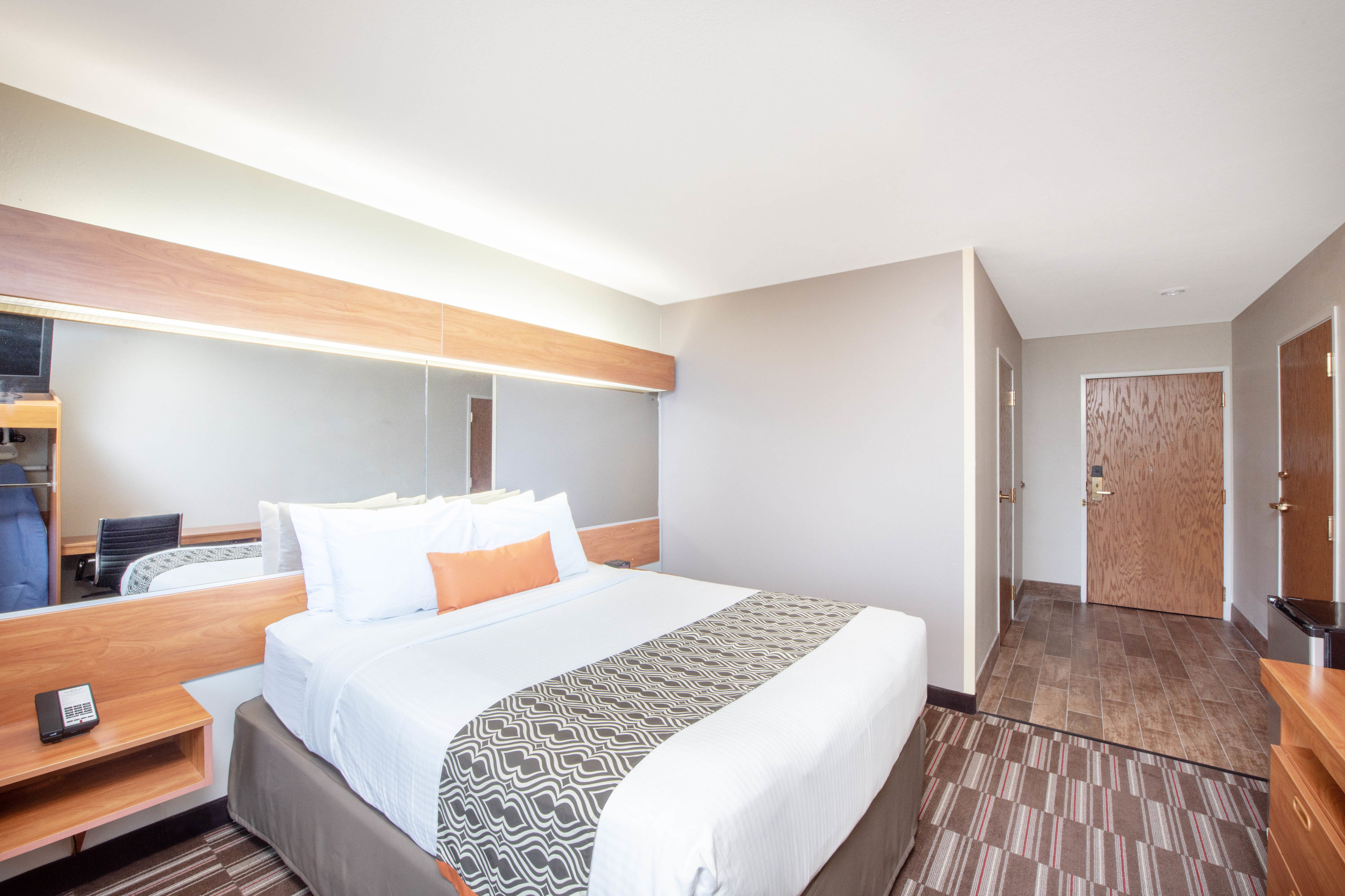 Microtel Inn Amp Suites By Wyndham Springfield Springfield