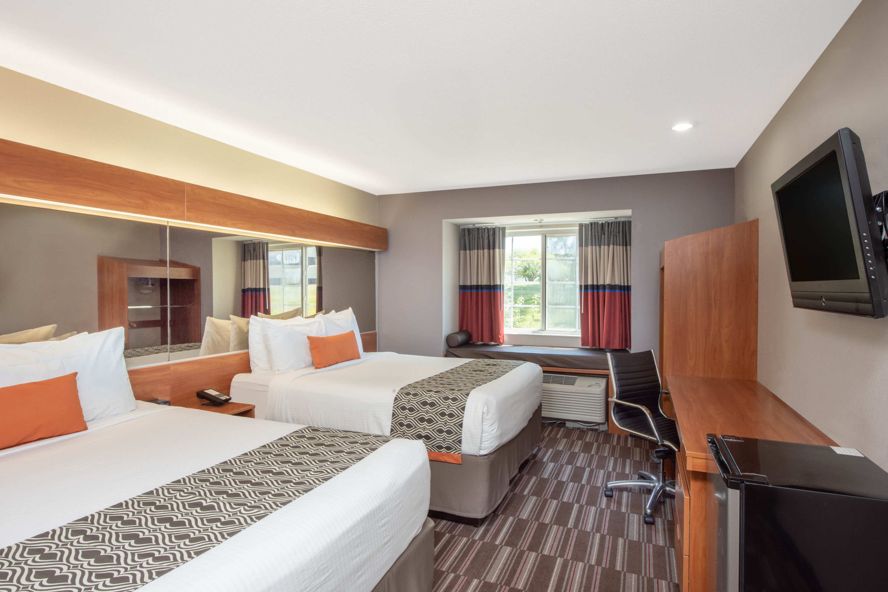 Microtel Inn Amp Suites By Wyndham Springfield Springfield